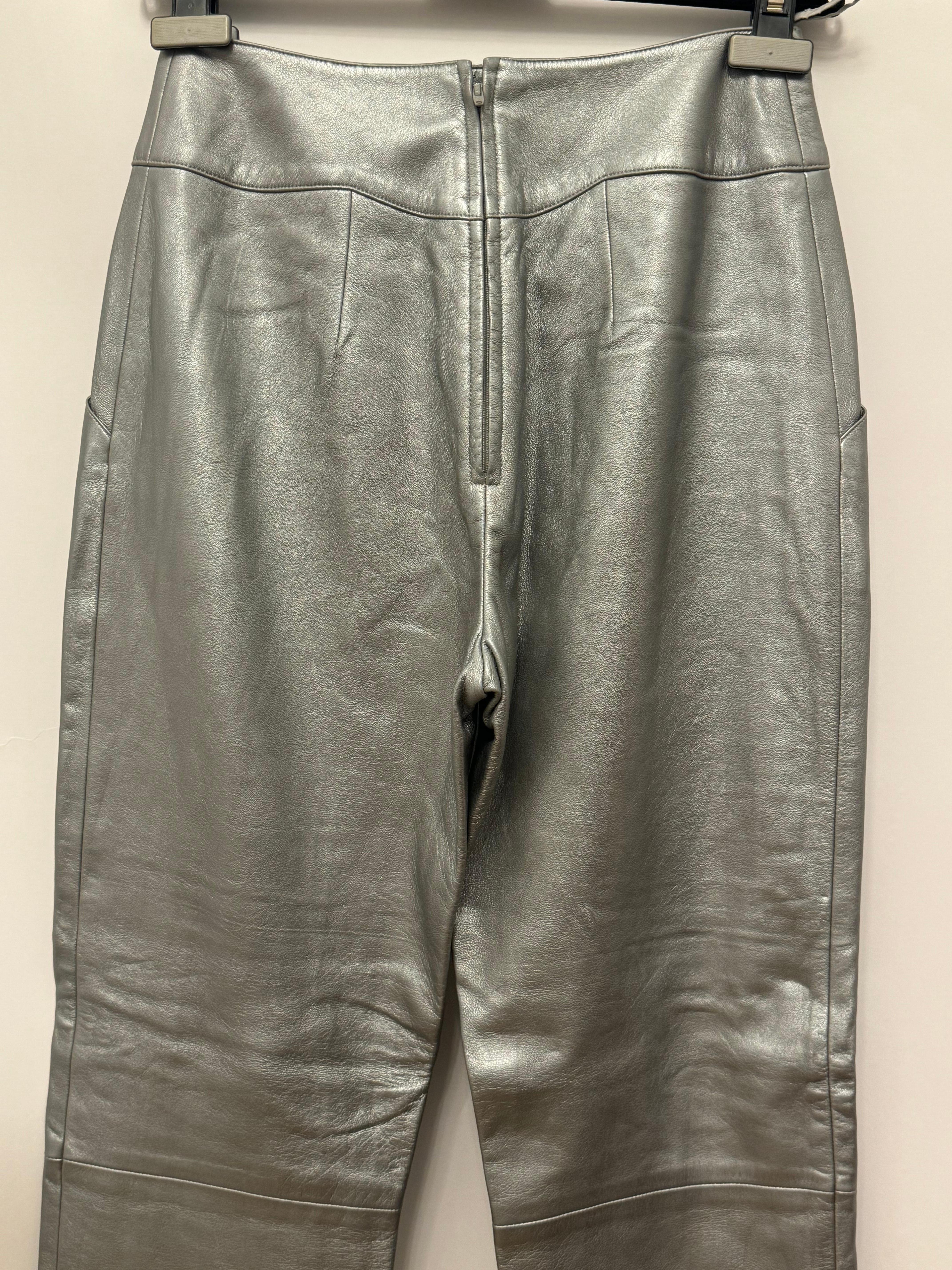 Pantaloni Chanel A/I 1999 in pelle d'agnello metallizzata argento di Karl Lagerfeld 9