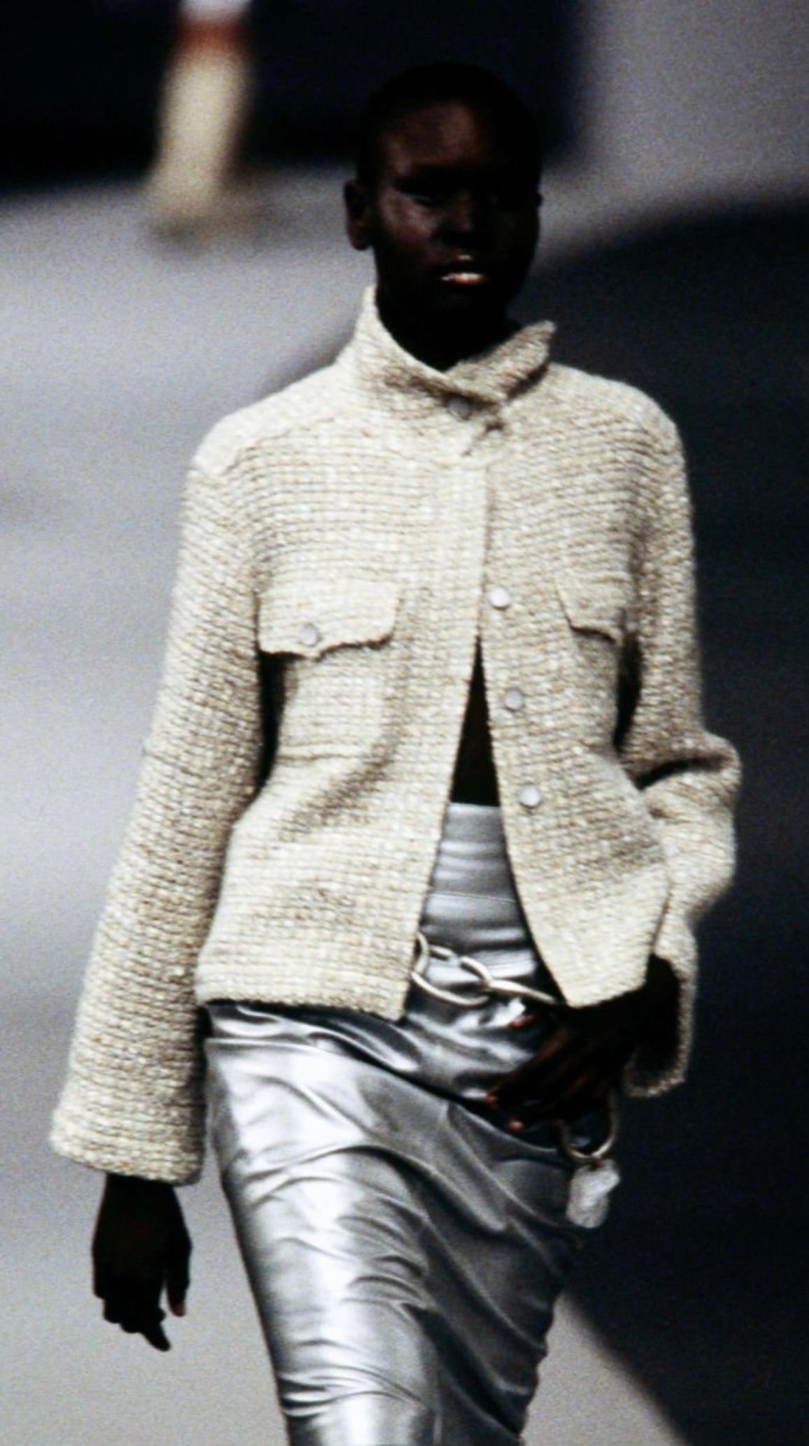 Pantaloni Chanel A/I 1999 in pelle d'agnello metallizzata argento di Karl Lagerfeld 10