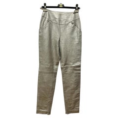 Pantalon en cuir d
agneau métallisé argenté de Karl Lagerfeld pour Chanel F/W 1999