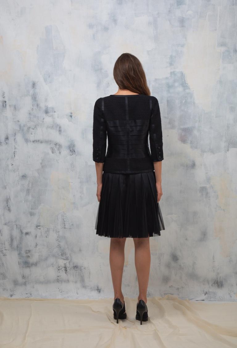 Noir Chanel F/W 2006 - Combinaison jupe de défilé en vente