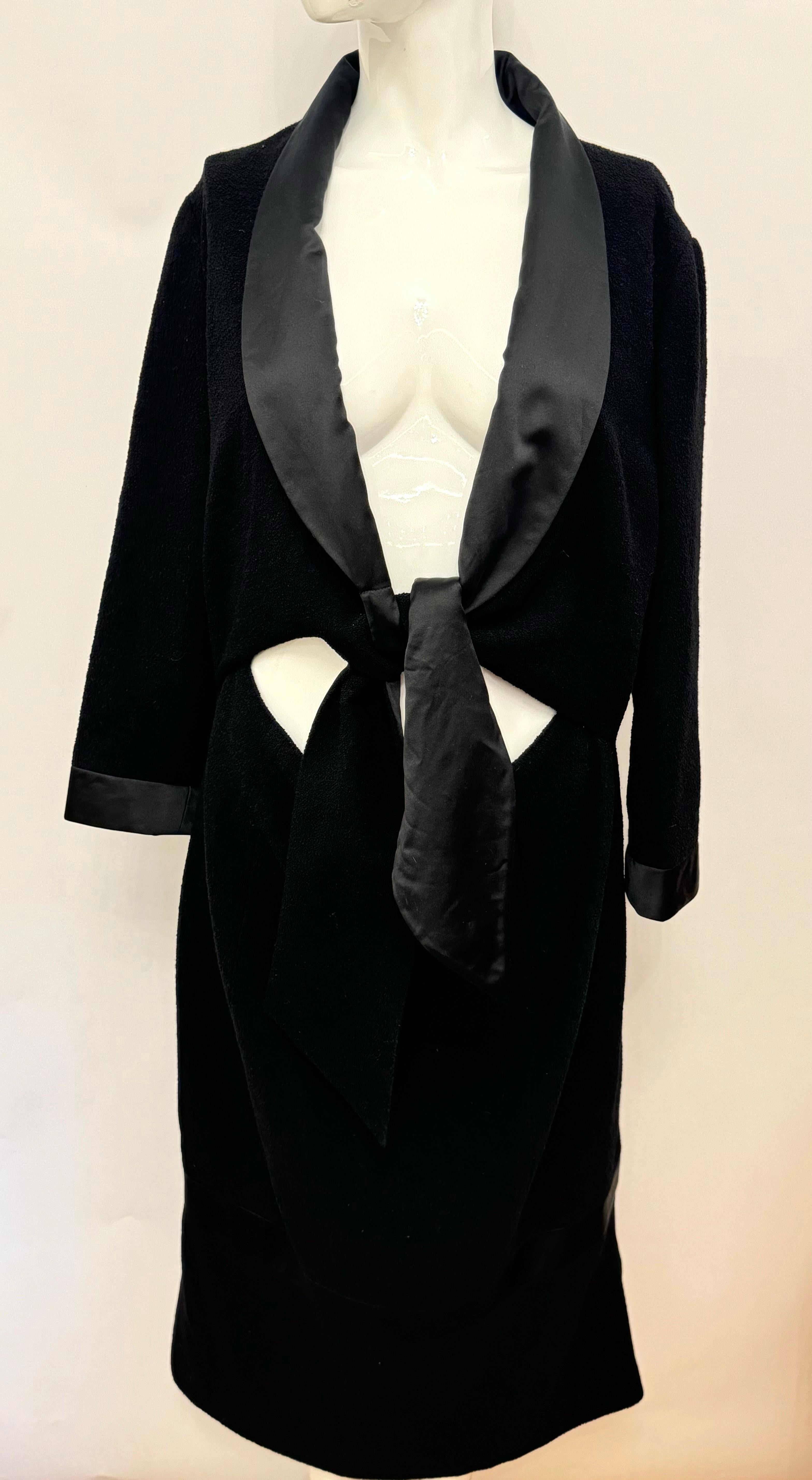 Robe longue fumante noire Chanel F/W 2007 by Karl Lagerfeld en vente 6
