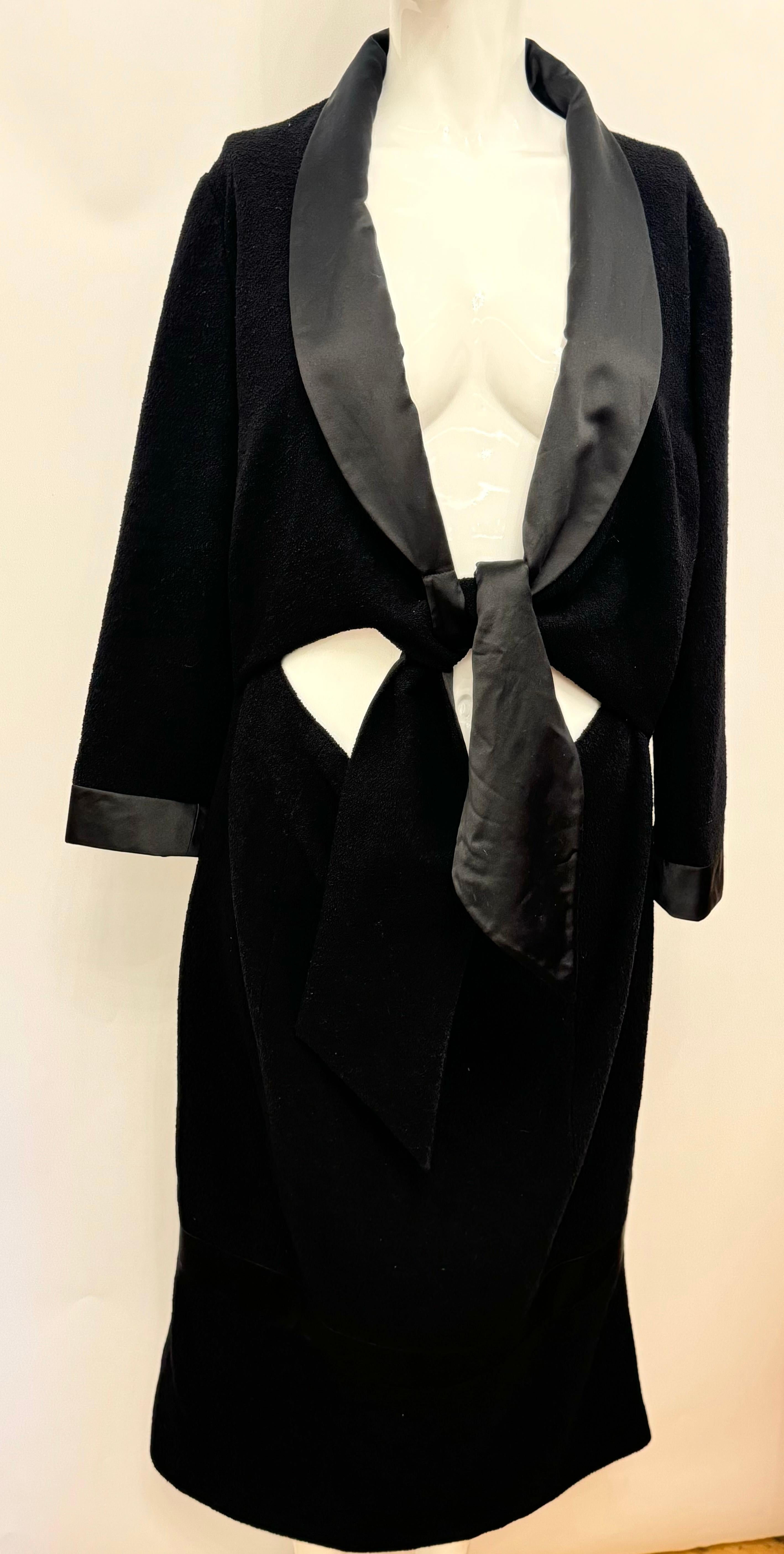 Robe longue fumante noire Chanel F/W 2007 by Karl Lagerfeld en vente 12