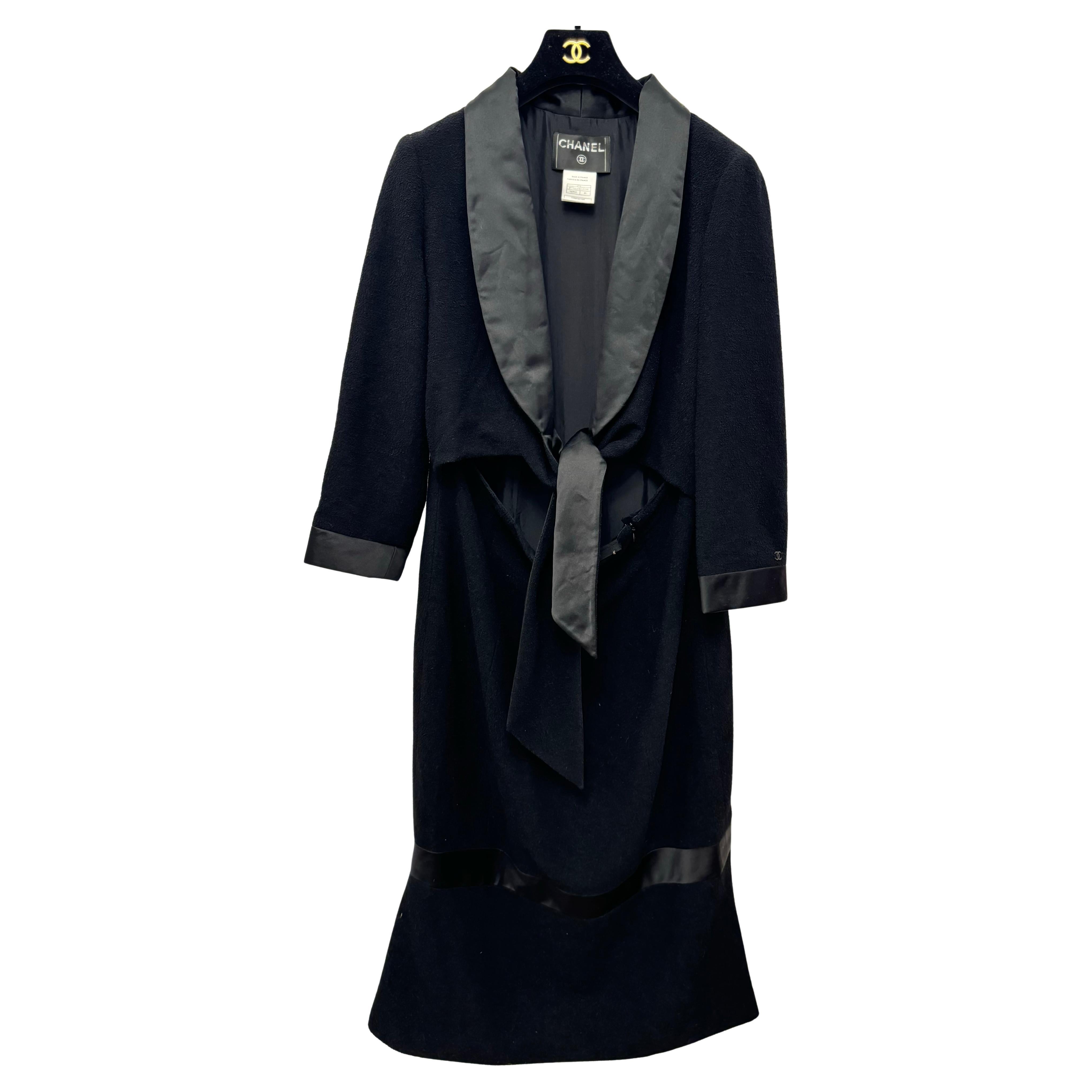 Robe longue fumante noire Chanel F/W 2007 by Karl Lagerfeld