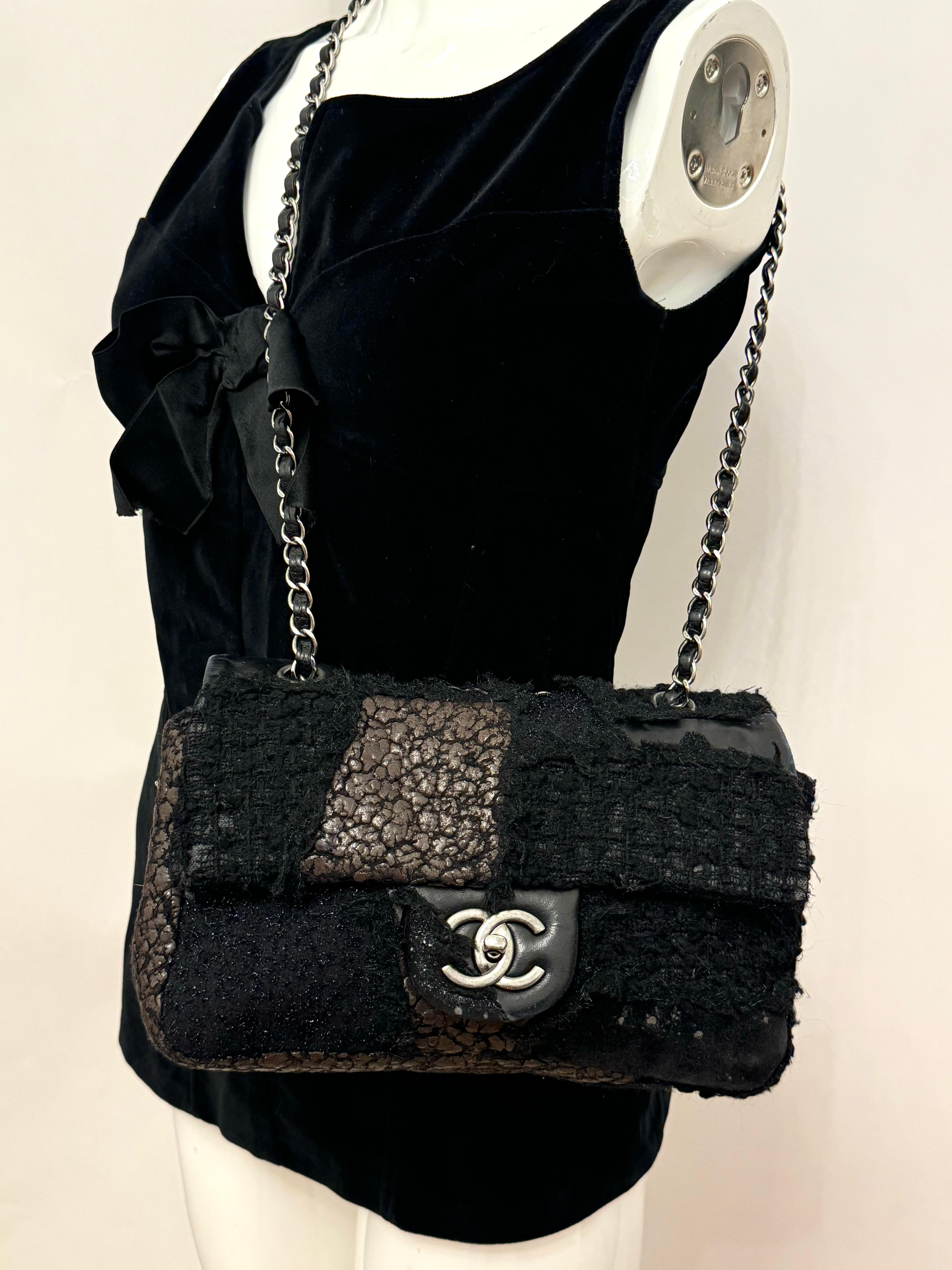 Chanel F/W 2010 - Sac à rabat intemporel en patchwork Bon état - En vente à PARIS, FR