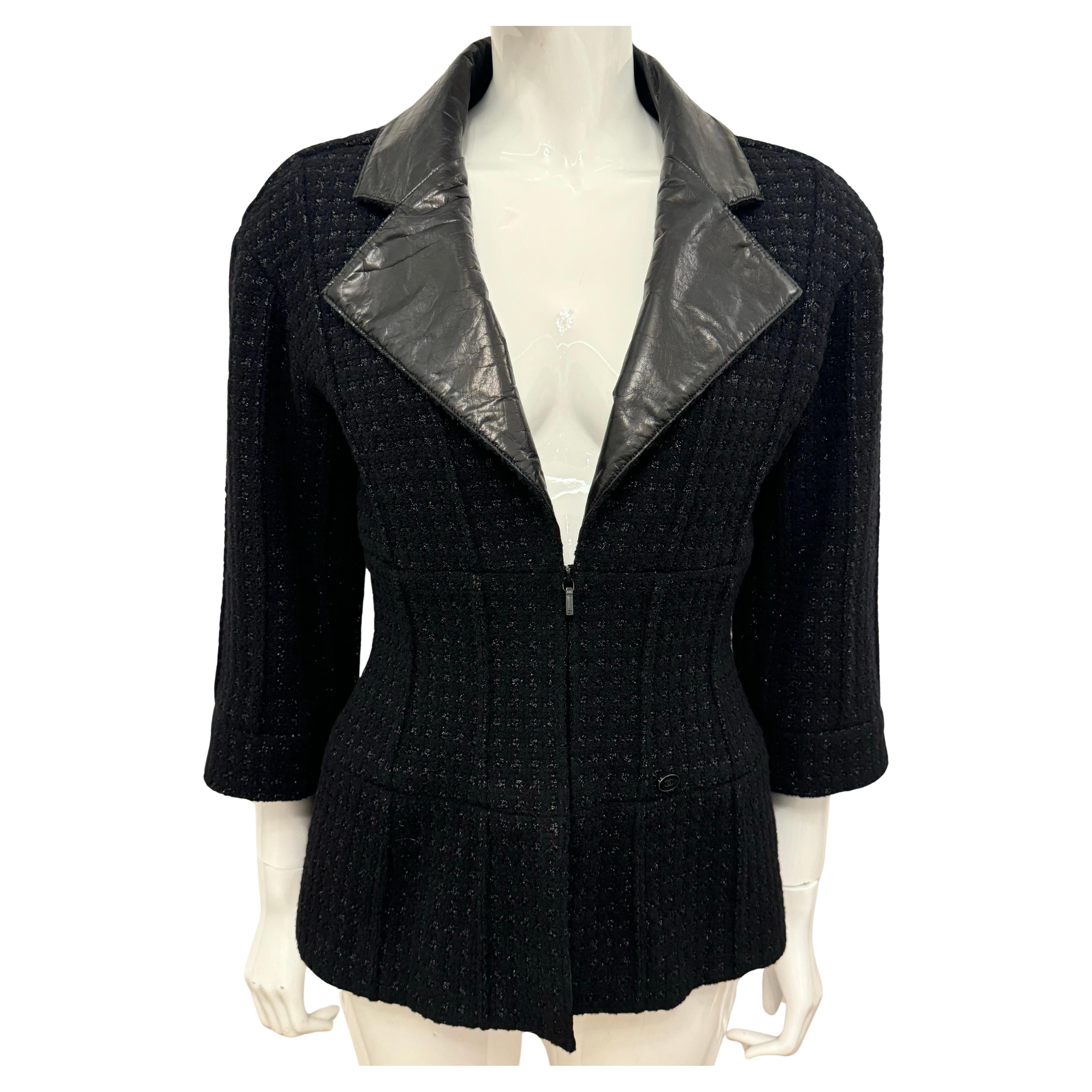 Chanel collezione Supermarket A/I 2014 giacca in tweed e pelle di vitello fantasia nera