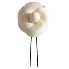 Chanel F/W 2020 White Camellia CC Logo 20A Hair Pin