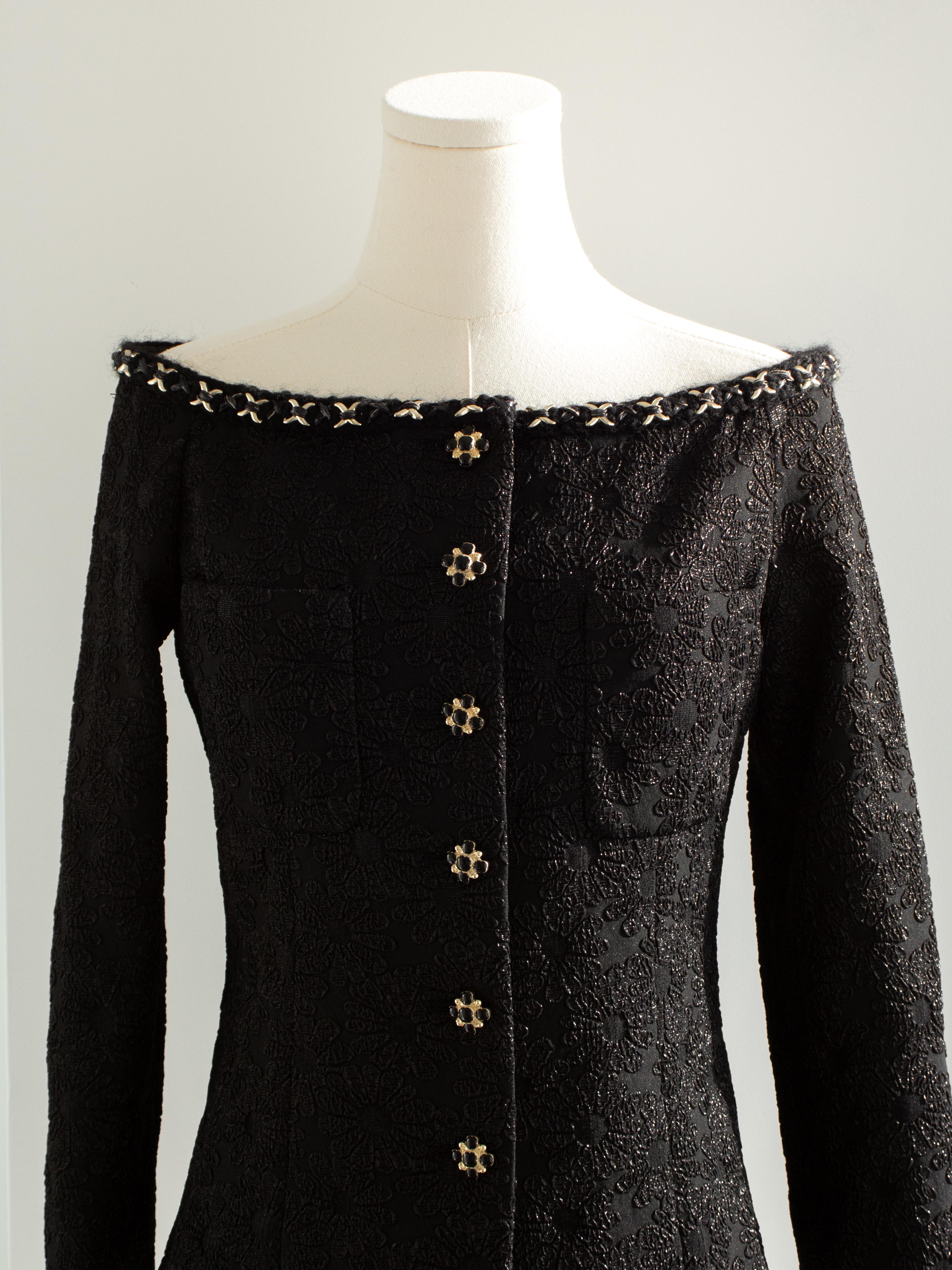 Chanel A/I 2021 Metiers D'Art Chateau Des Dames - Giacca nera senza spalle in vendita 1