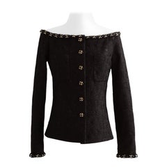Chanel F/W 2021 Metiers D
Art Chateau Des Dames Black Off-Shoulder Jacket