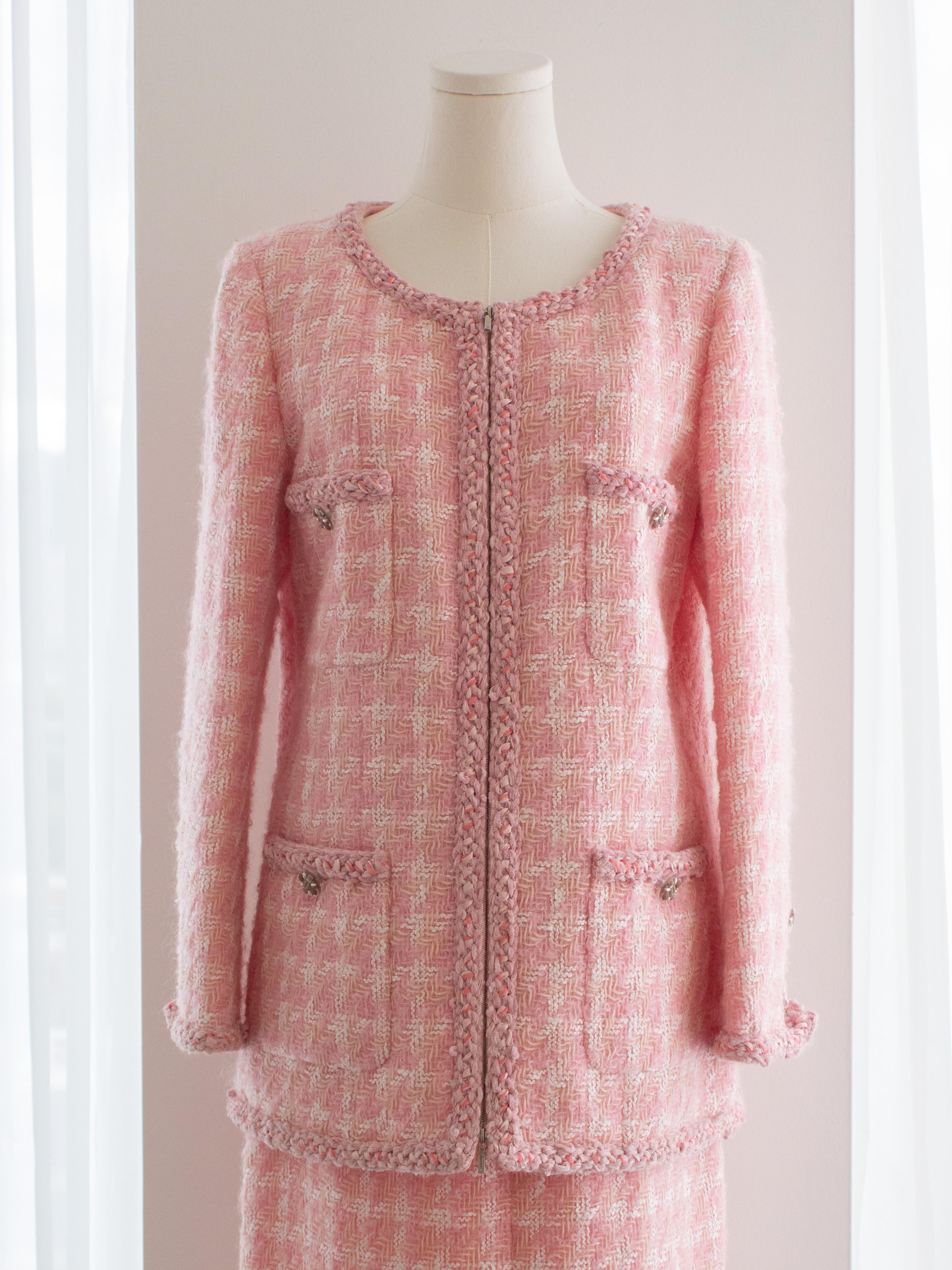 Chanel F/W2014 Supermarket Barbie Pink White Plaid 14A Fantasy Tweed Jacket Suit In Good Condition In Jersey City, NJ