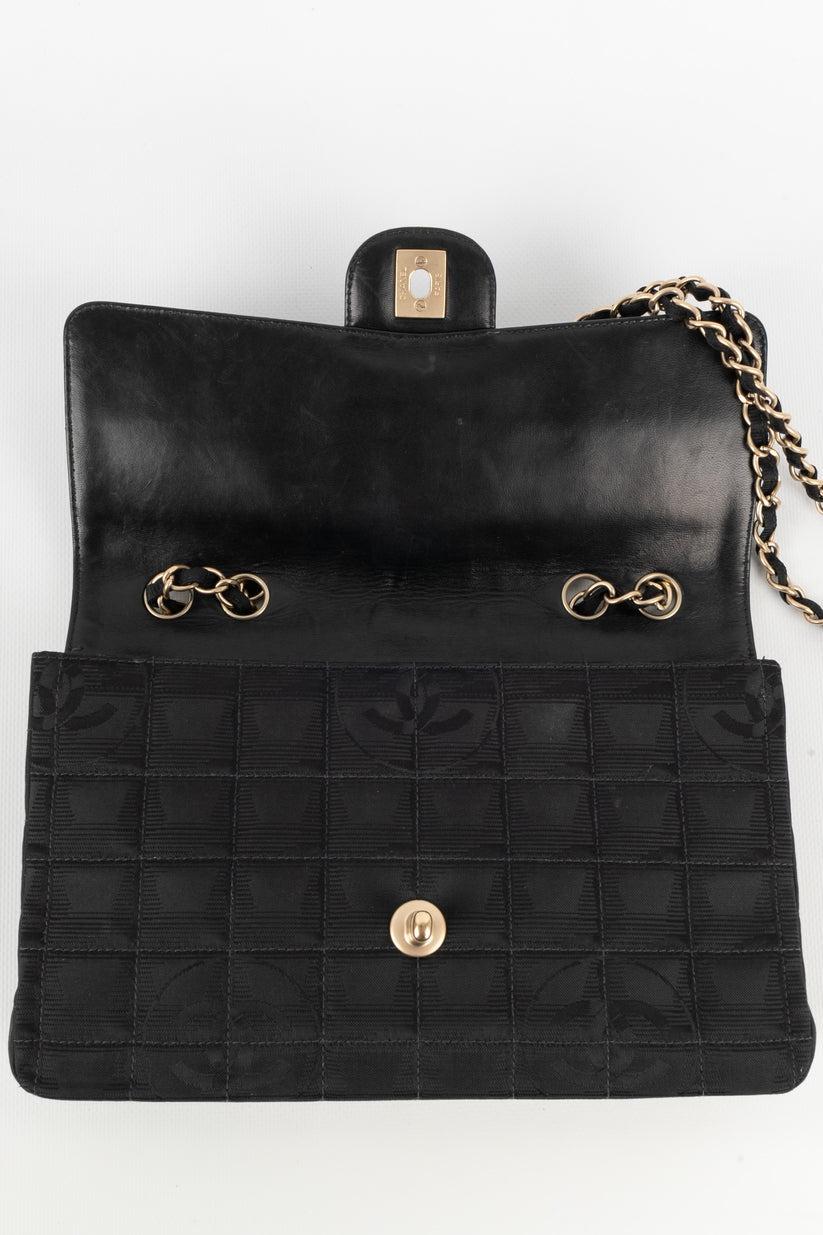 Chanel Fabric Timeless Bag with CC Logo in Relief, 2003/2004 For Sale 7