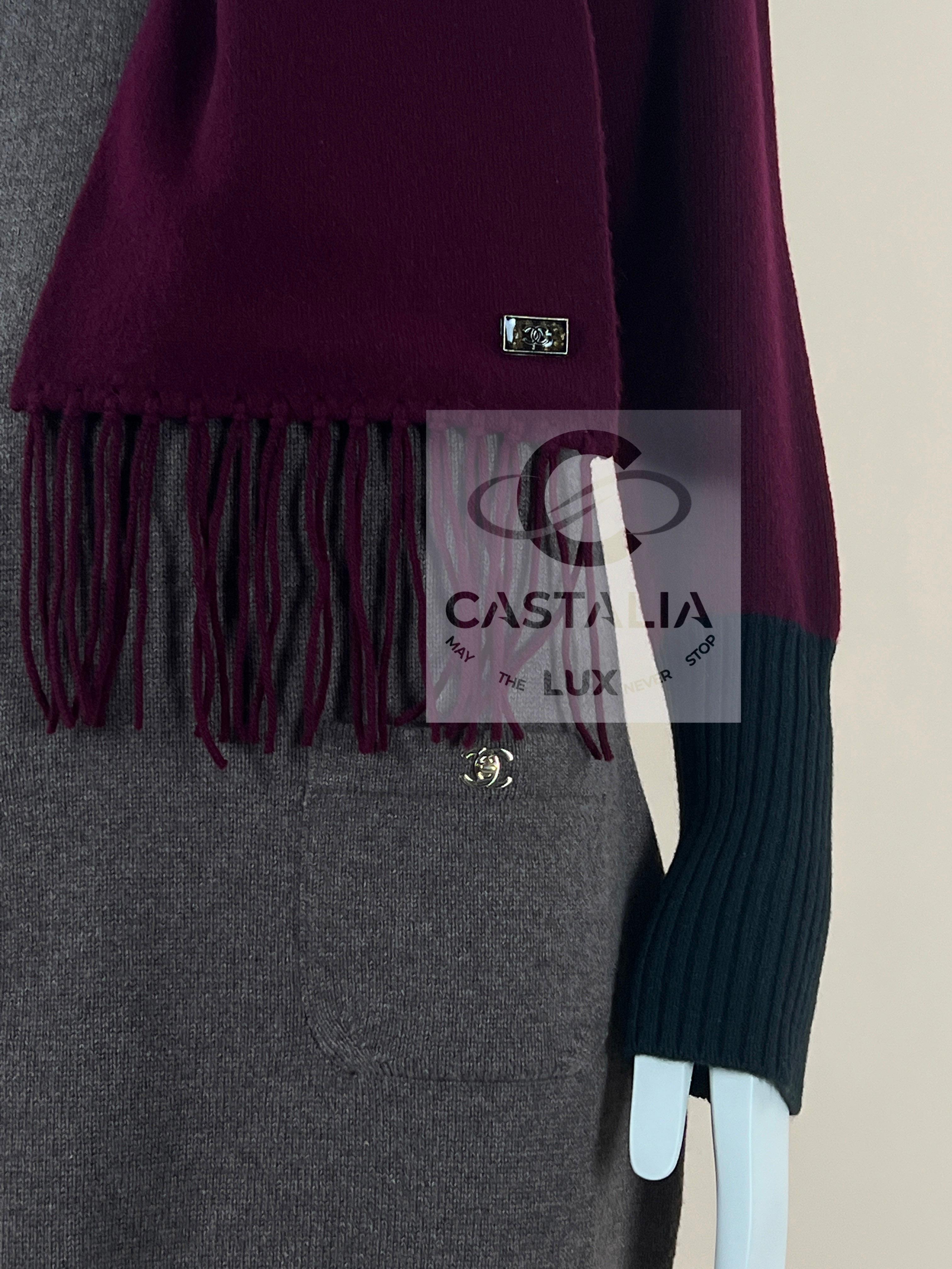 Chanel Fabulous CC Turnlock Cashmere Dress and Scarf Set 36 FR For Sale 2
