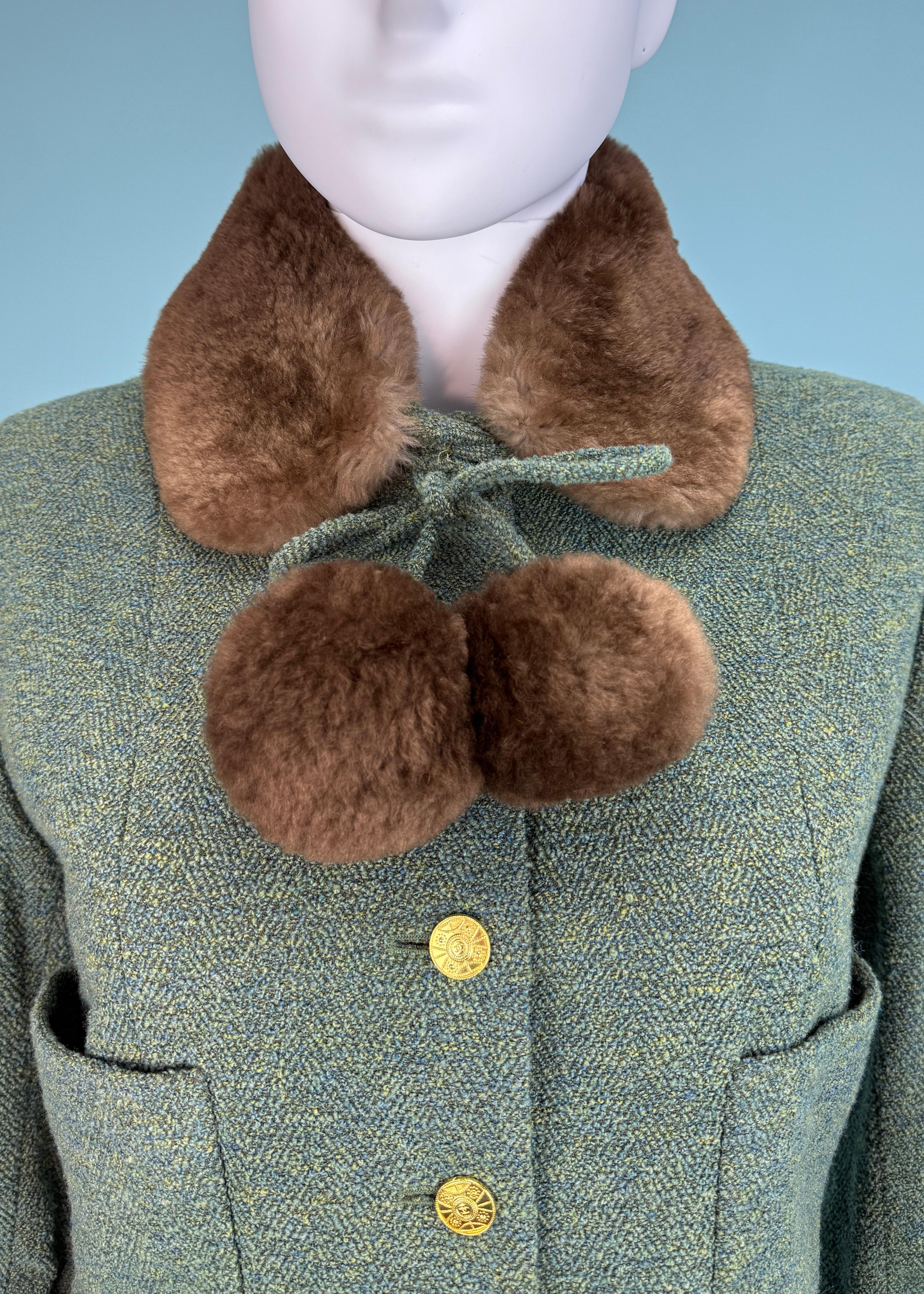 Chanel Fall 1989 Runway Green Boucle Fur Pom Trim Jacket & Skirt Suit Set For Sale 4