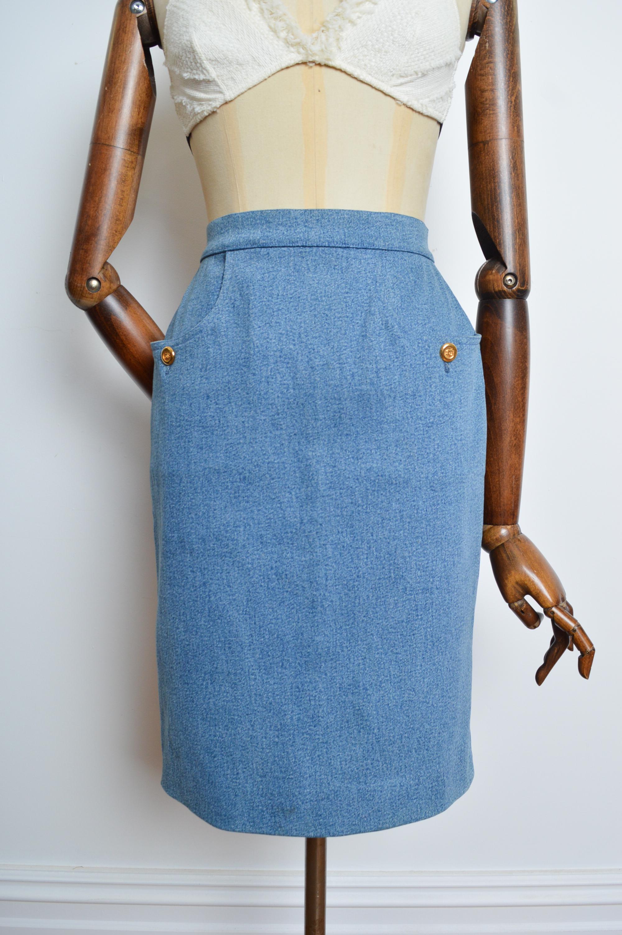 CHANEL fall 1991 by Karl Lagerfeld Blue Denim high waisted pencil skirt In Good Condition For Sale In Sheffield, GB