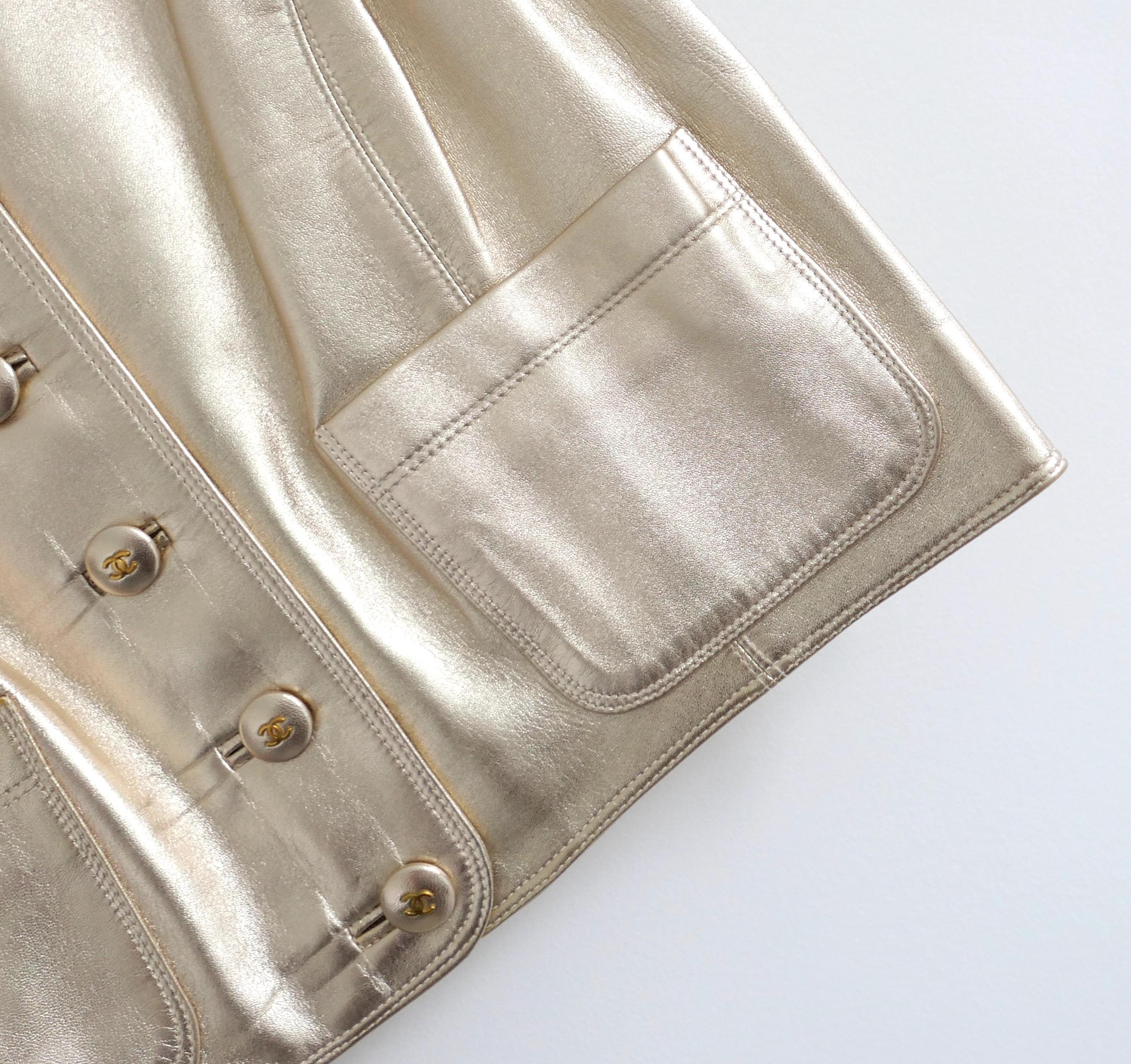 Chanel Fall 1994 Gold Leather CC Button Waistcoat Vest Jacket Neuf - En vente à London, GB