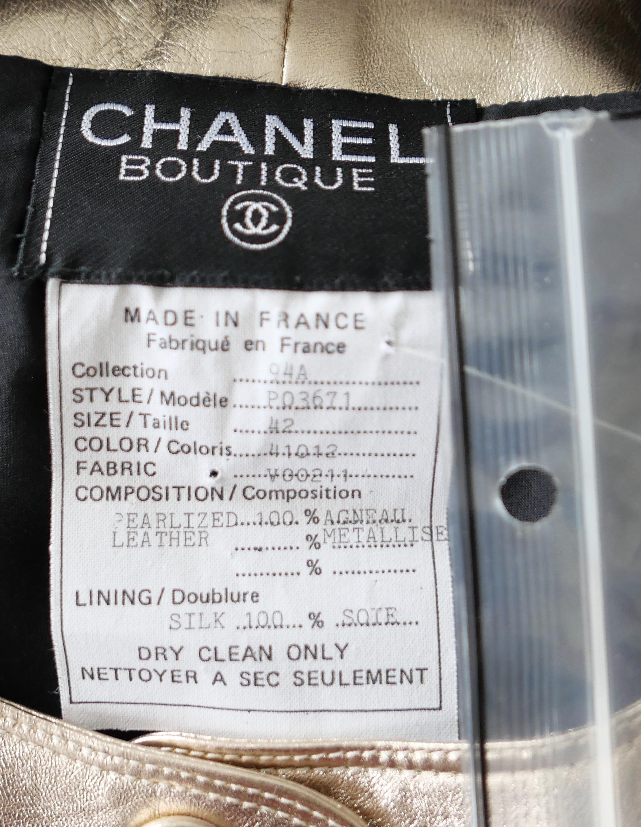 Chanel Fall 1994 Gold Leather CC Button Waistcoat Vest Jacket en vente 3