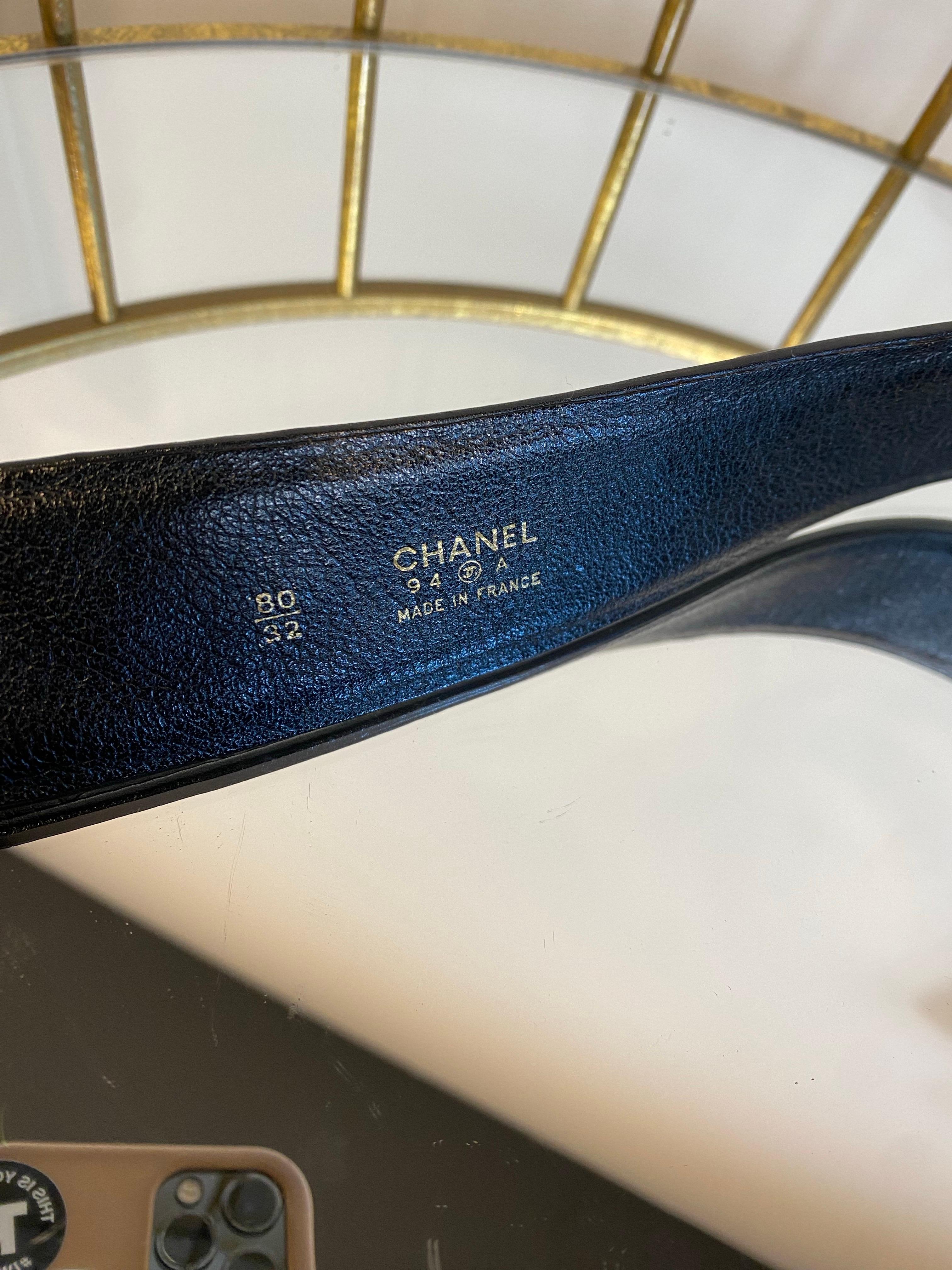 Chanel Otoño 1994 Piel acolchada Cinturón en venta 5