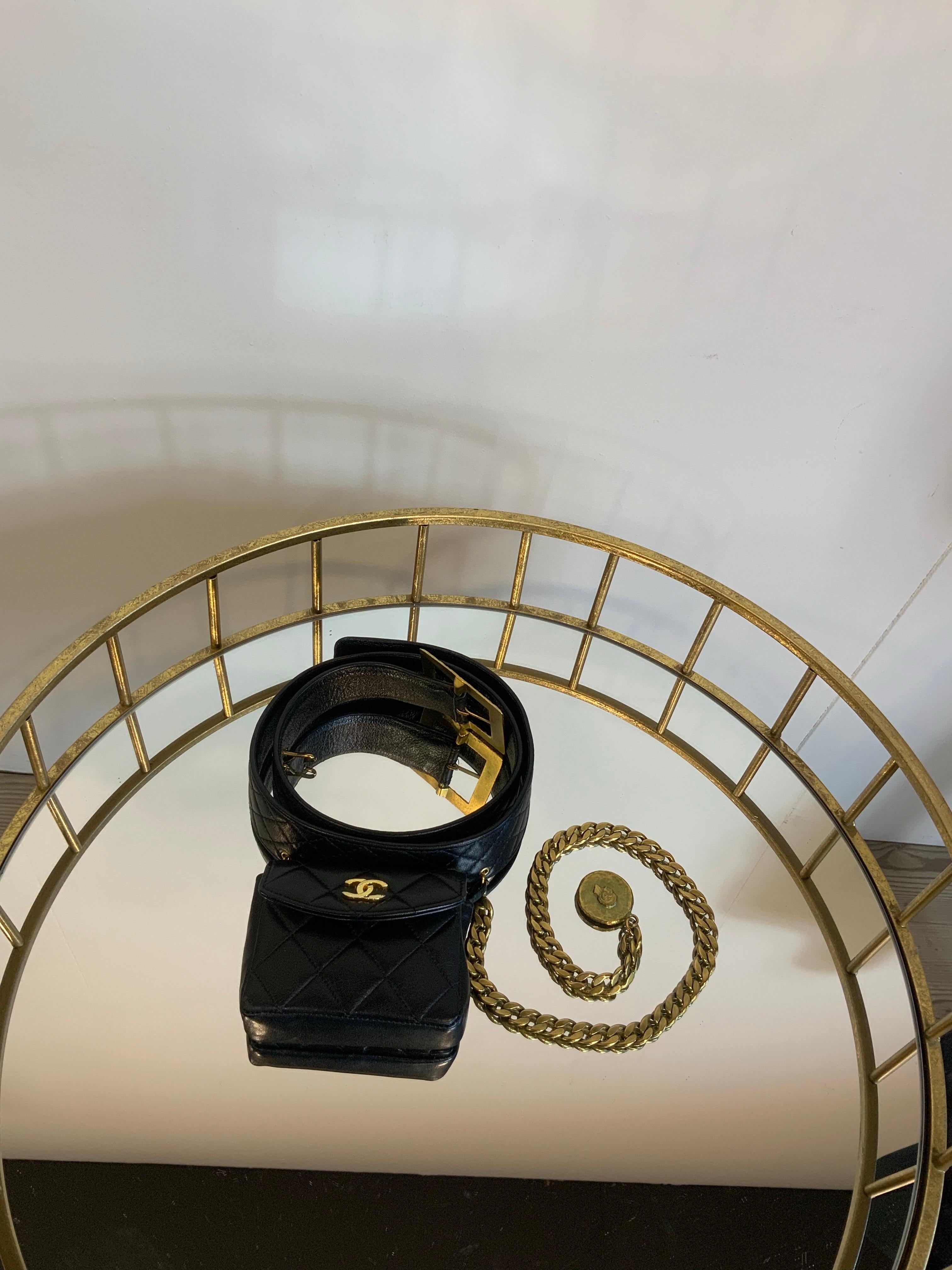Chanel Otoño 1994 Piel acolchada Cinturón en venta 4