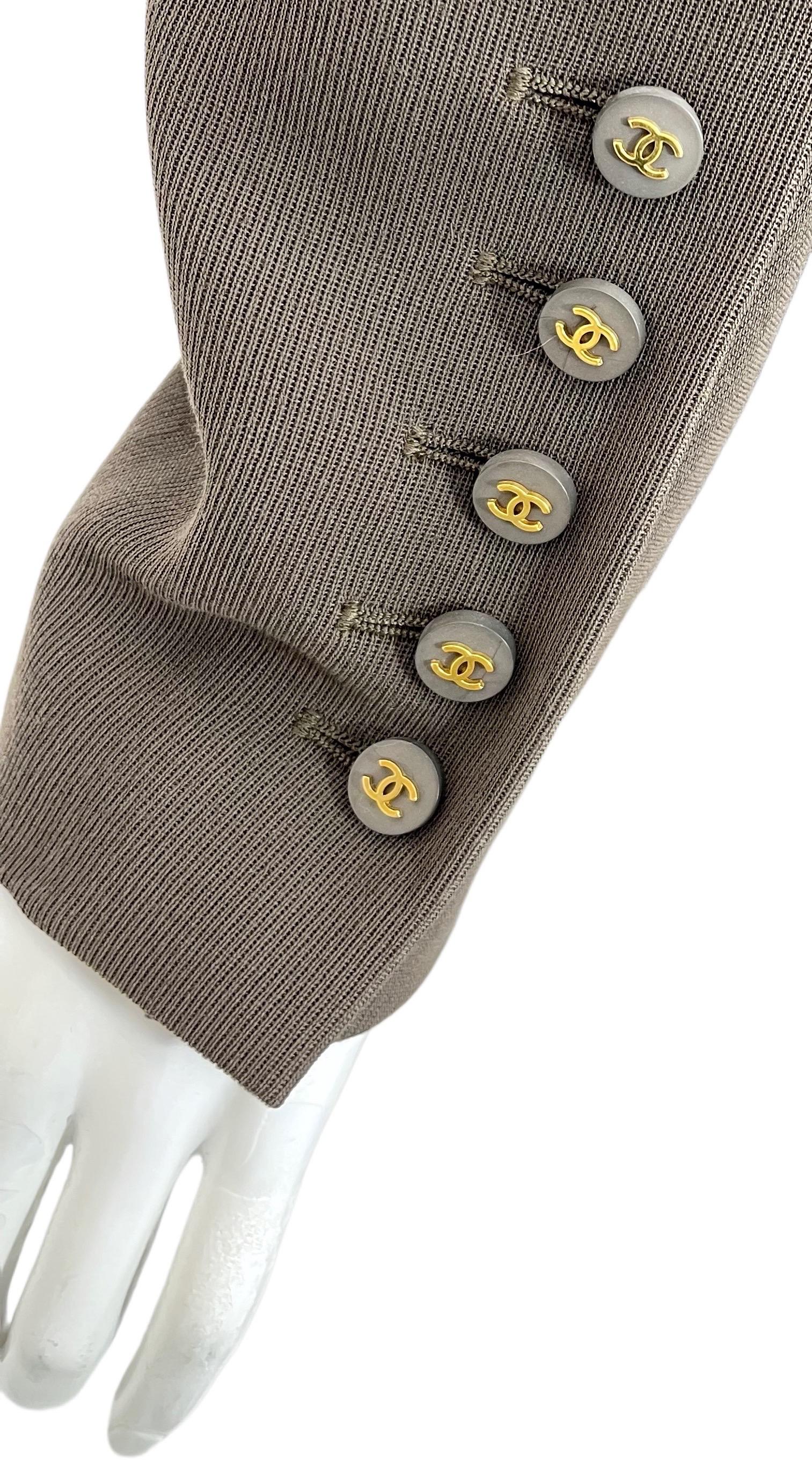 Chanel Fall 1994 Size 42 / 8 Vintage Army Olive Military Green Brown Skirt Suit For Sale 2