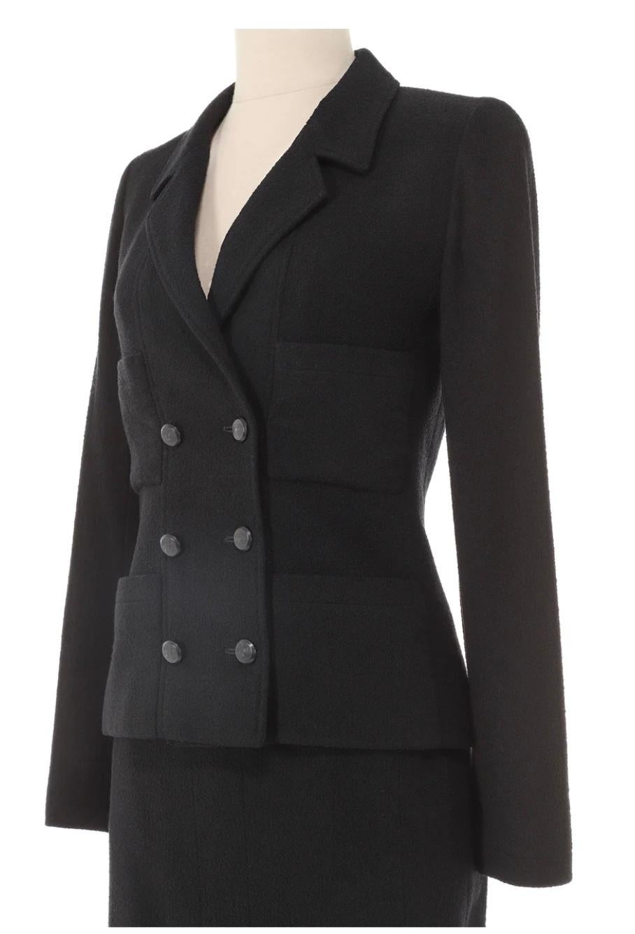Chanel Fall 1998 Skirt Suit In Excellent Condition For Sale In New York, NY