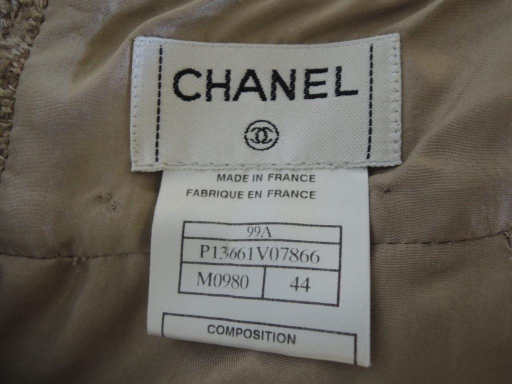 Chanel Fall 1999 Beige Wool Boucle Skirt Suit For Sale 12