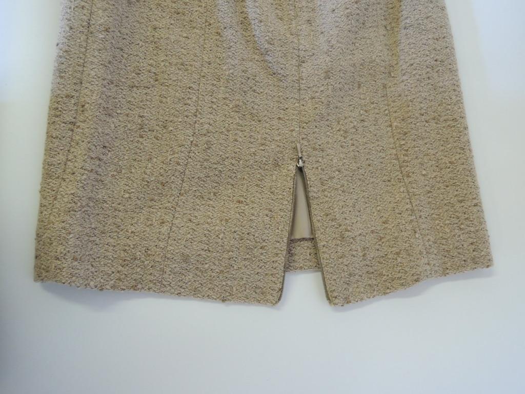 Chanel Fall 1999 Beige Wool Boucle Skirt Suit For Sale 14