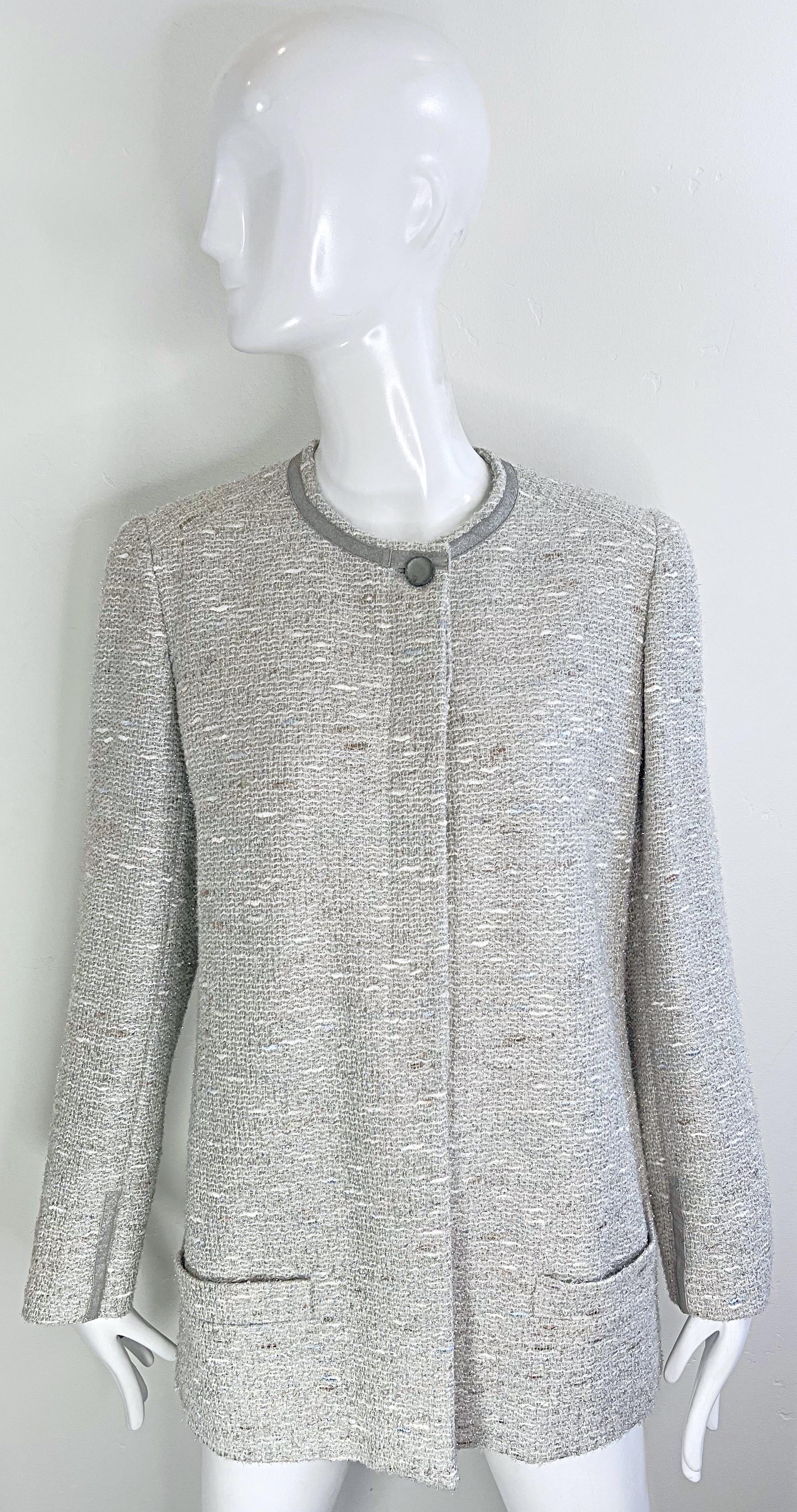 Chanel Fall 1999 Runway Size 46 Large Silver Tweed Vintage Blazer Jacket Pockets In Excellent Condition For Sale In San Diego, CA