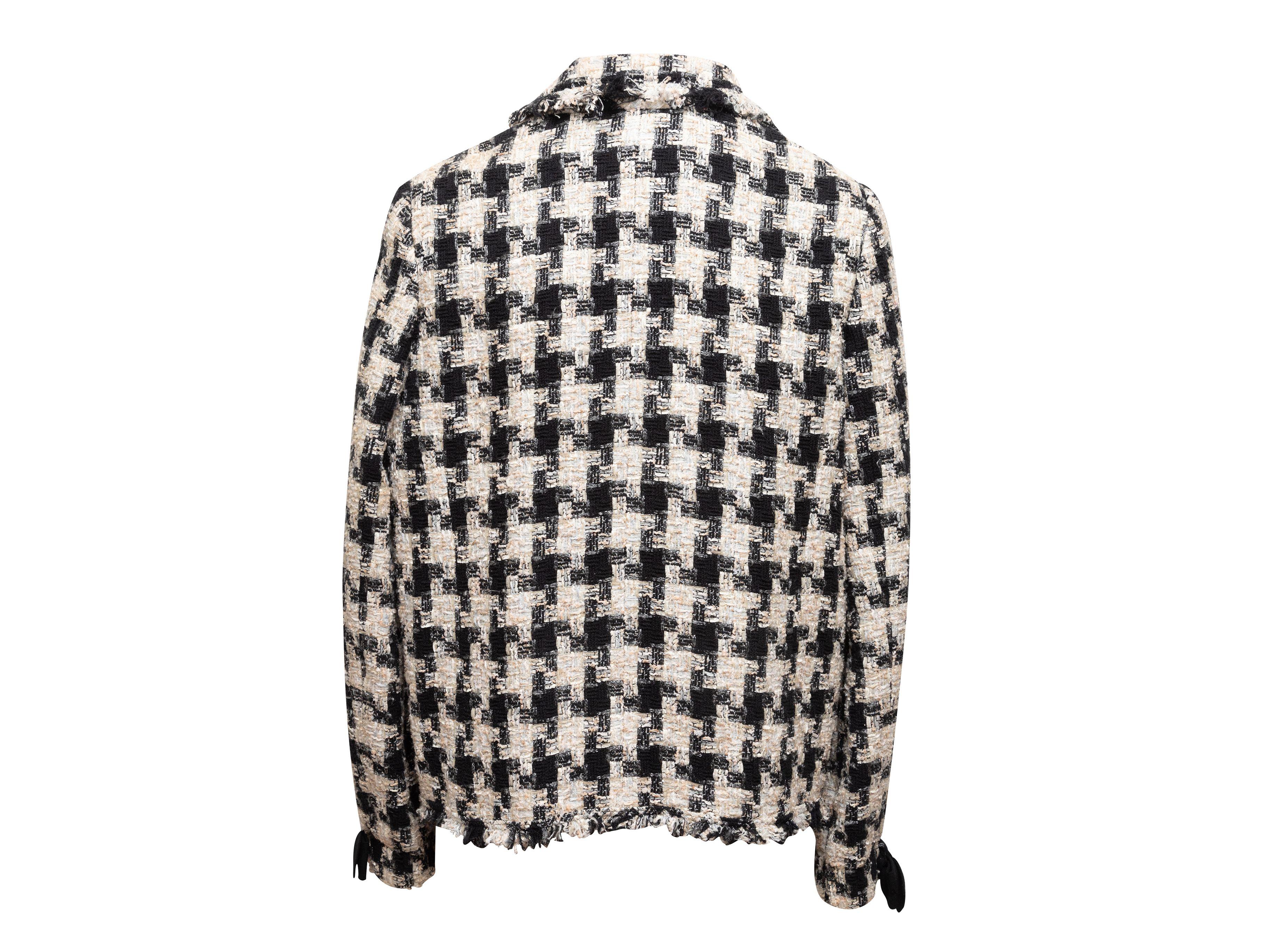 Chanel Fall 2004 Black & White Houndstooth Tweed Jacket 2