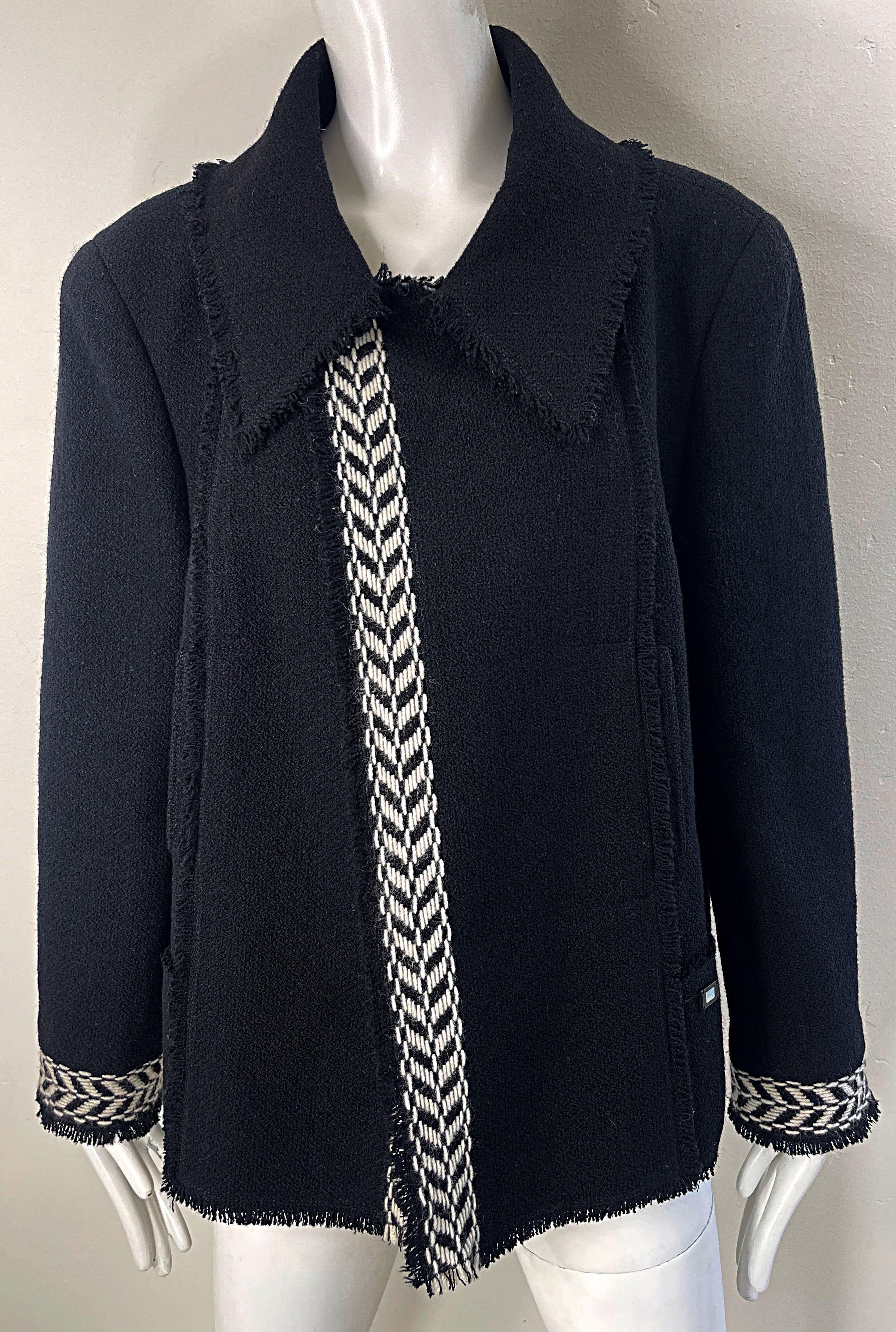 Chanel taglia 50 / US 14 16 Autunno 2004: giacca in tweed vintage in bianco e nero in vendita 9