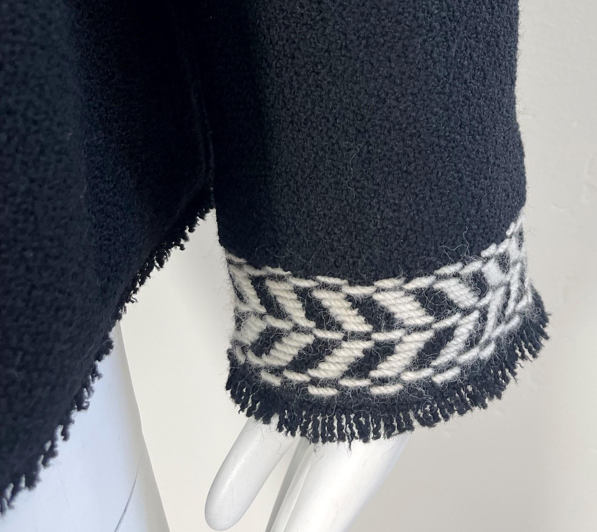 Chanel taglia 50 / US 14 16 Autunno 2004: giacca in tweed vintage in bianco e nero in vendita 11