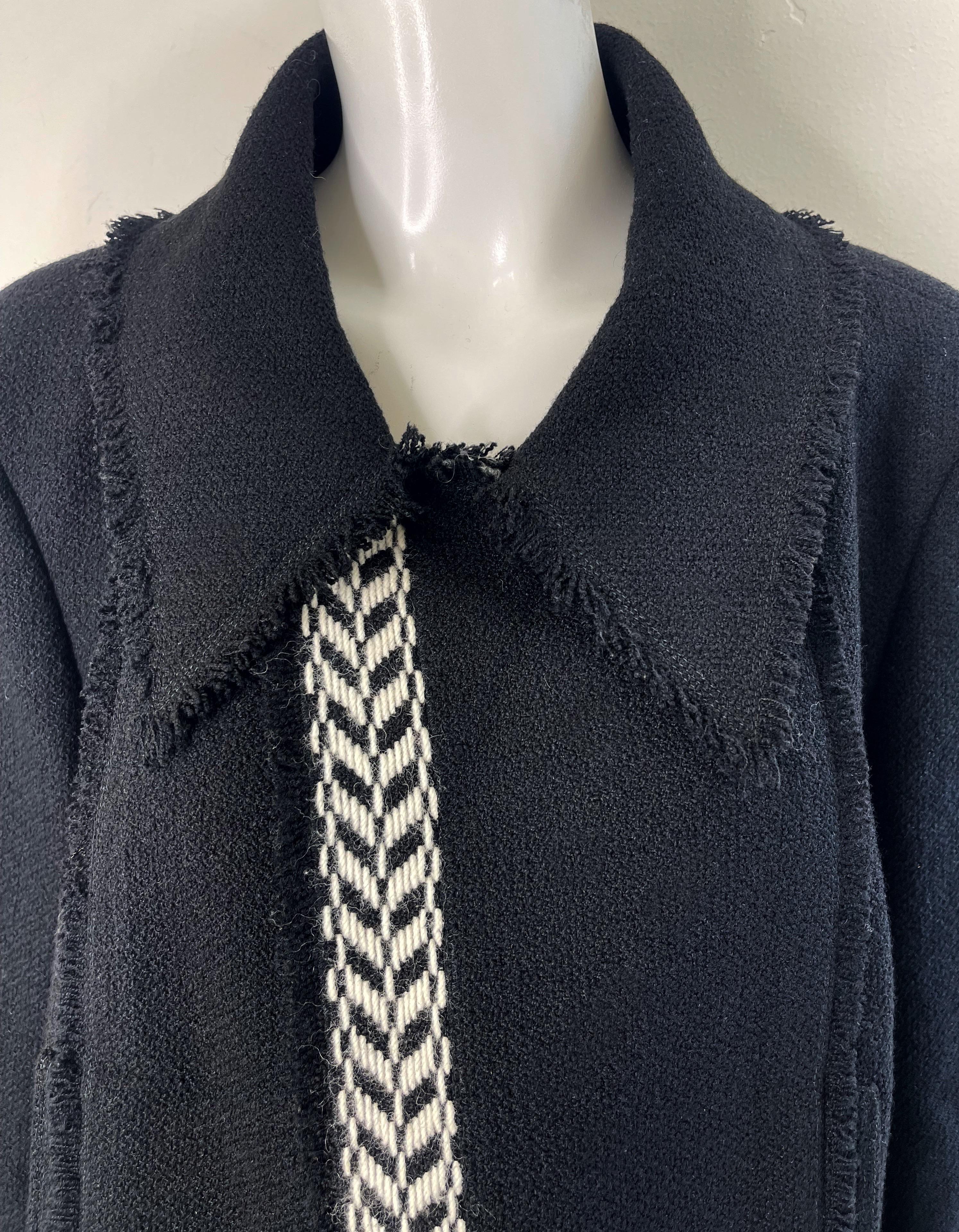 Chanel taglia 50 / US 14 16 Autunno 2004: giacca in tweed vintage in bianco e nero in vendita 13