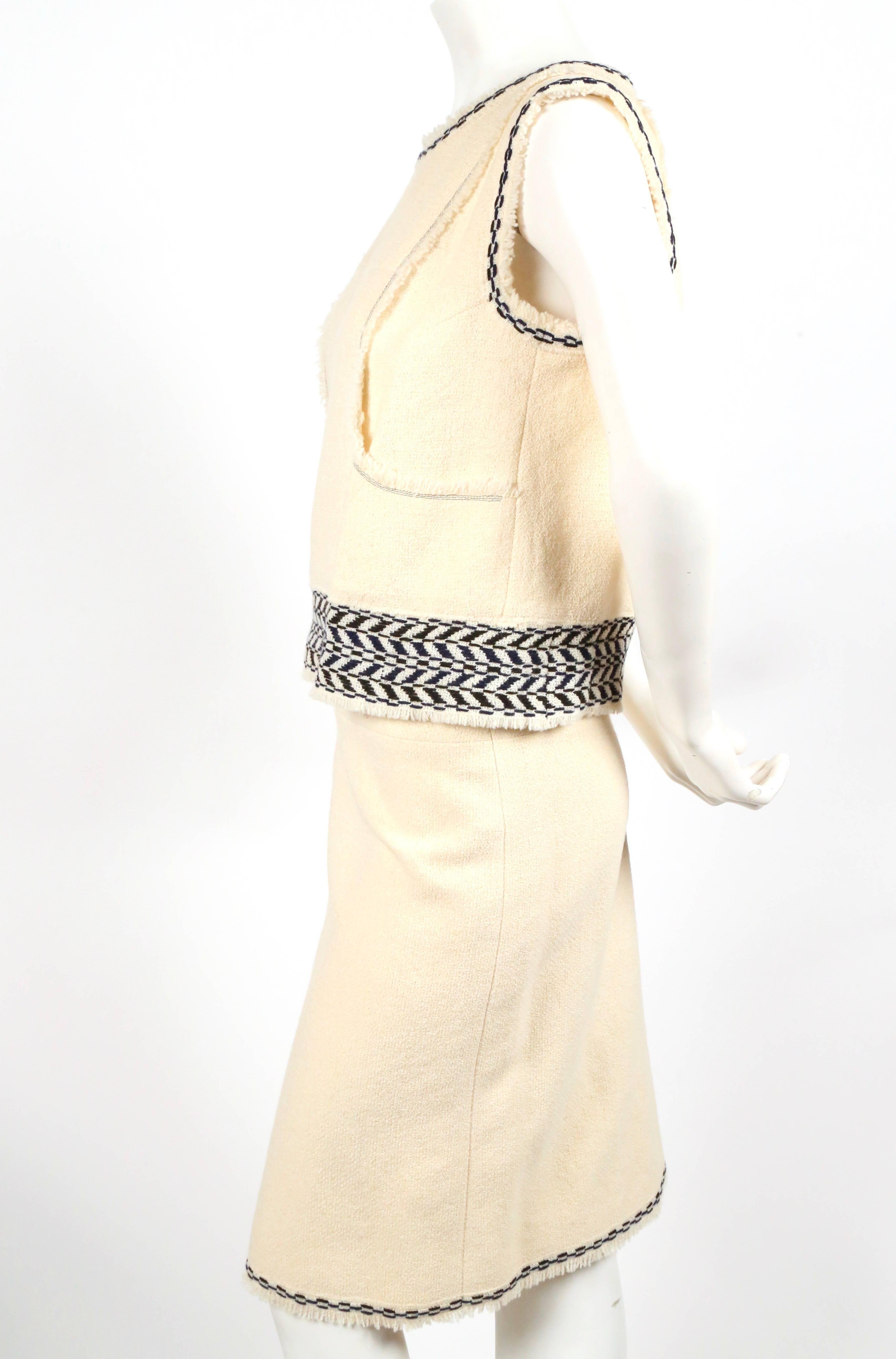CHANEL fall 2004 runway tunic skirt and matching coat in boucle wool - new In New Condition In San Fransisco, CA