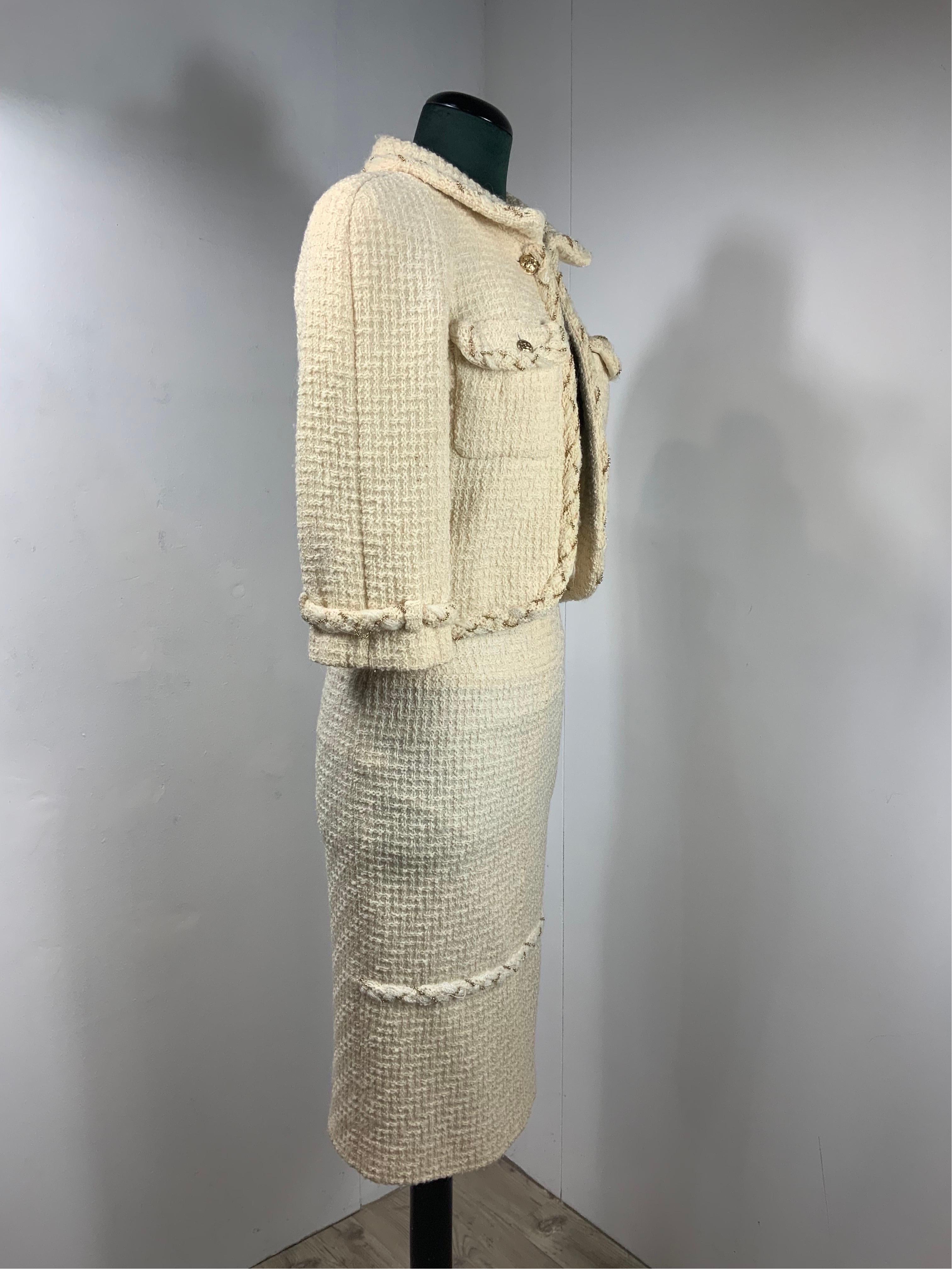 Chanel Fall 2007 ready to wear vintage tailleur  For Sale 1