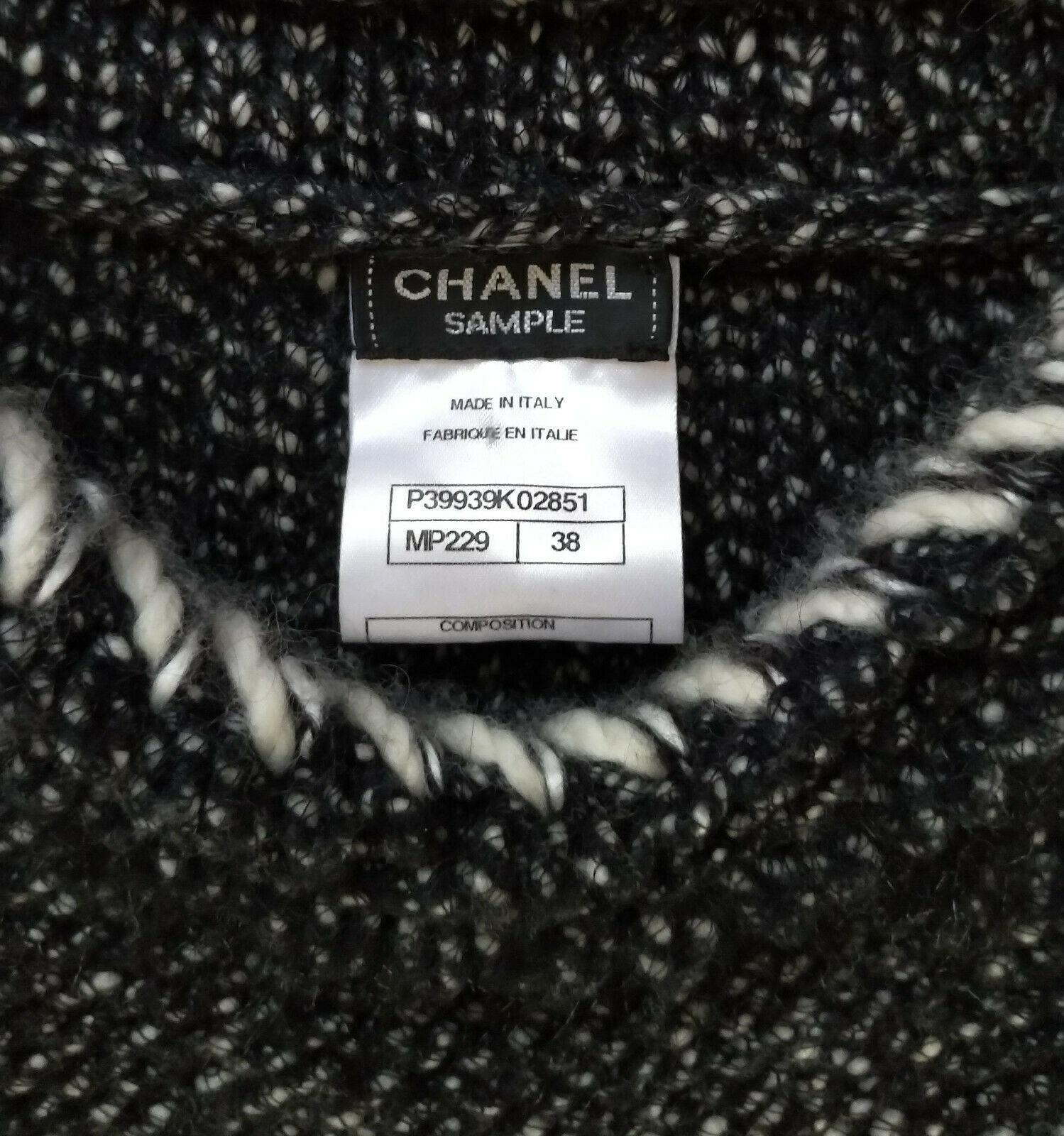 Chanel Fall 2010 Black & White Tweed Cashmere Fur Fringe Dress FR 38/ US 4 6 4