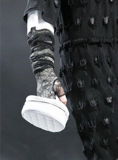 Chanel Otoño 2011 Guantes de Pasarela de Encaje Negro sin Dedos