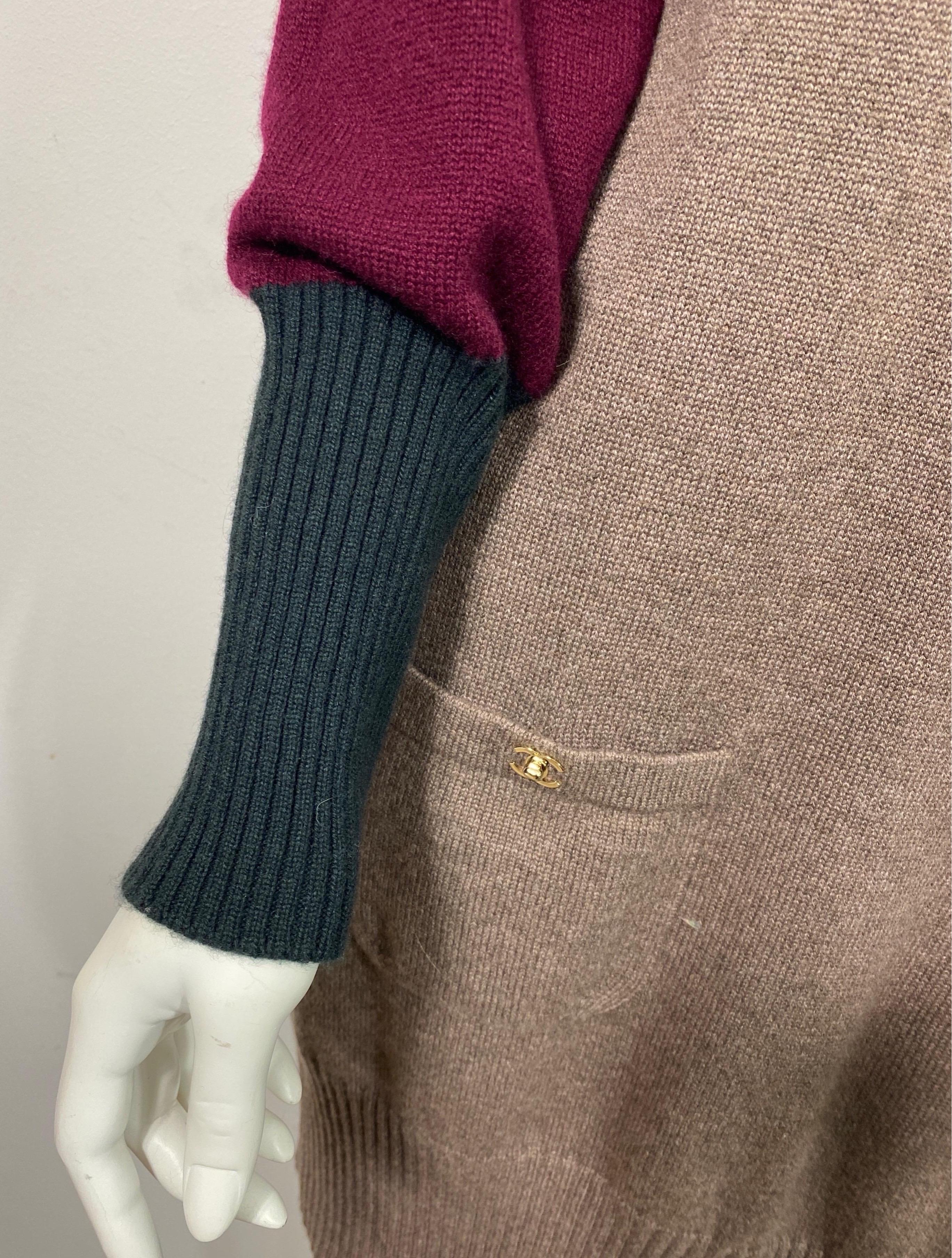 Chanel Fall 2011 Interlocking CC Cashmere Dress-Size 46 For Sale 1
