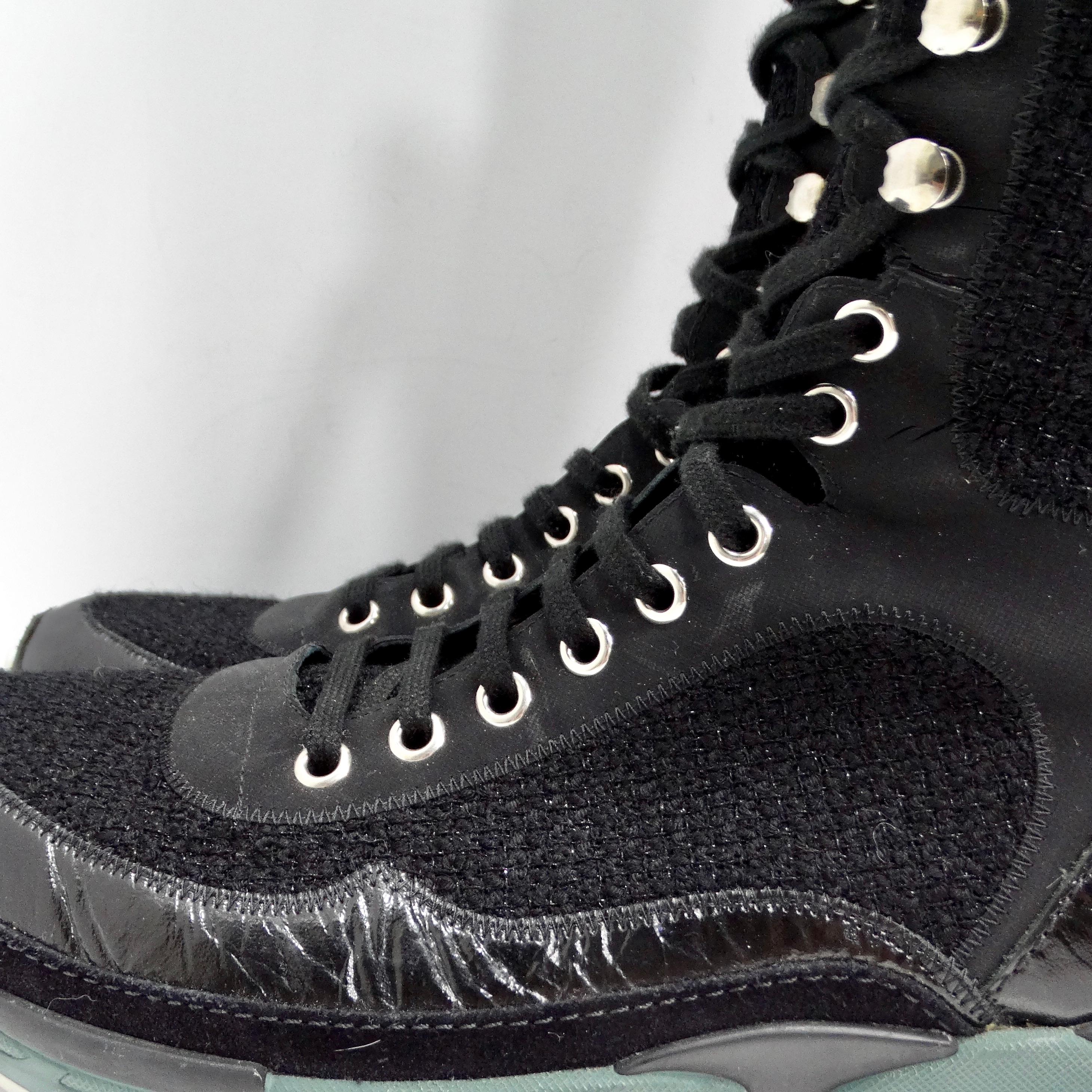 Chanel Otoño 2014 Bota Sneaker de piel de becerro charolada de tweed en venta 6