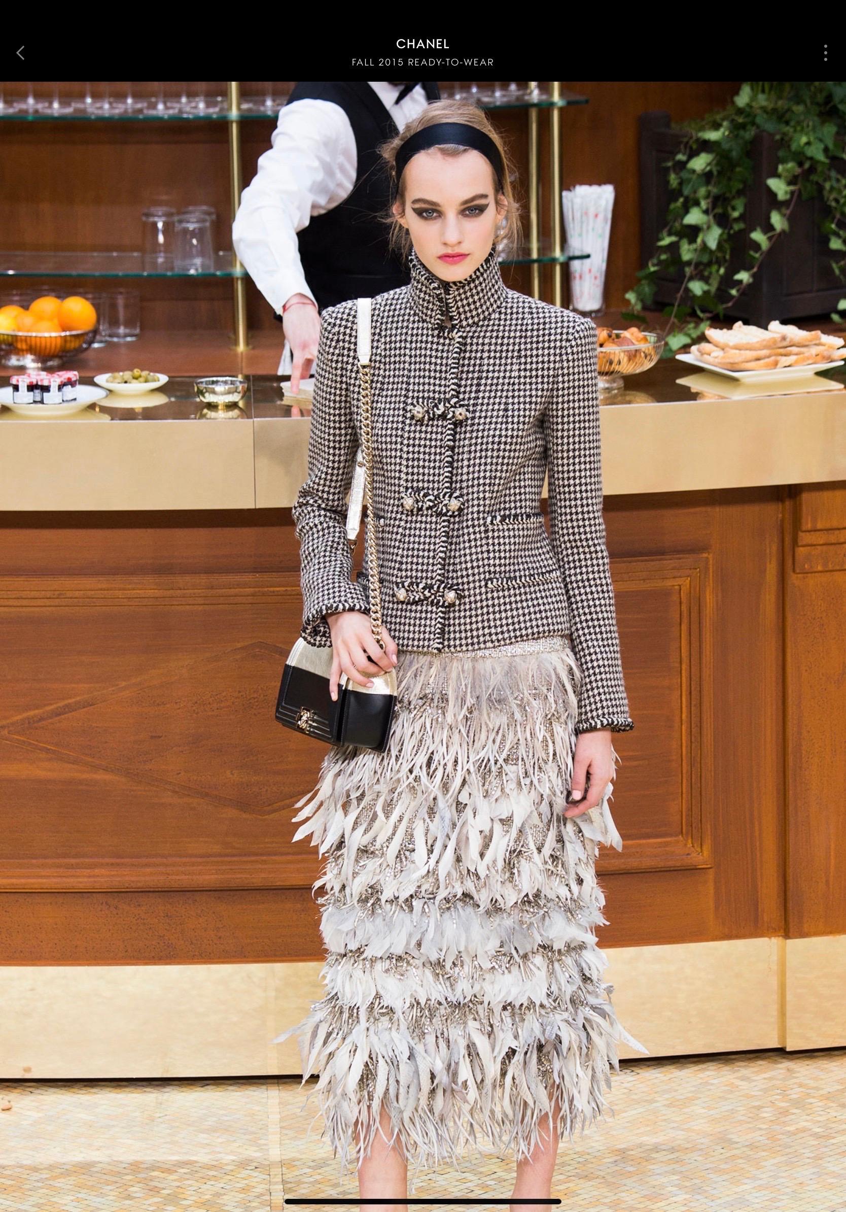 Chanel Fall 2015 RTW wool Jacket For Sale 3