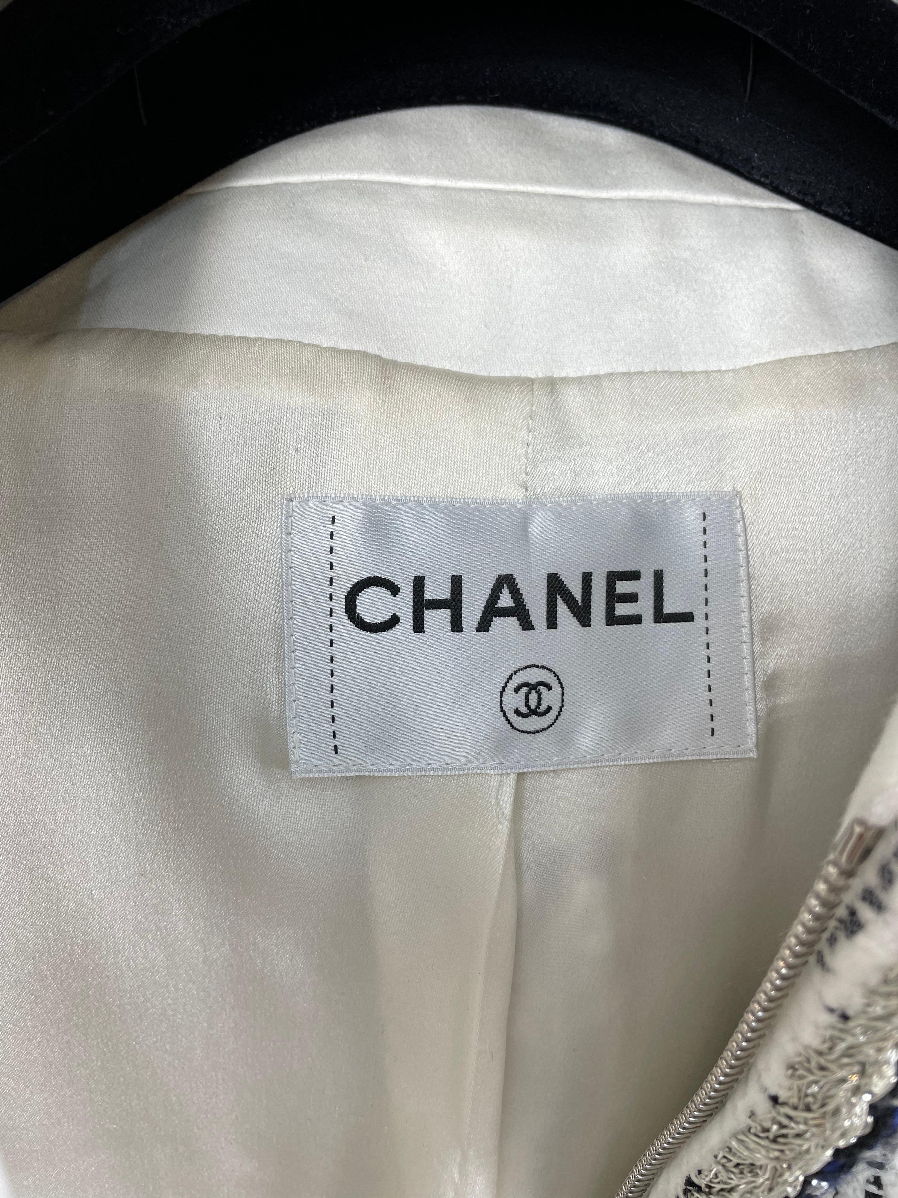 Chanel Fall 2017 tweed Coat 5