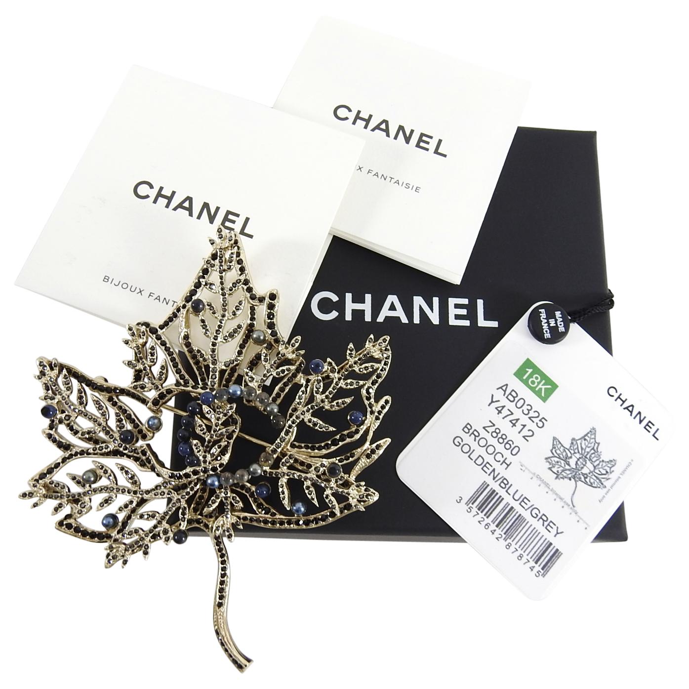 Chanel Fall 2018 Runway Gold and Blue Leaf Pin In New Condition In Toronto, ON