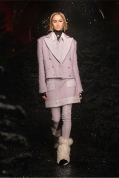 Chanel Herbst 2021 – Lavendelfarbene Tweedjacke mit CC-Logo, Größe 38 FR