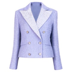 Chanel Herbst 2021 – Lavendelfarbene Tweedjacke mit CC-Logo, Größe 38 FR