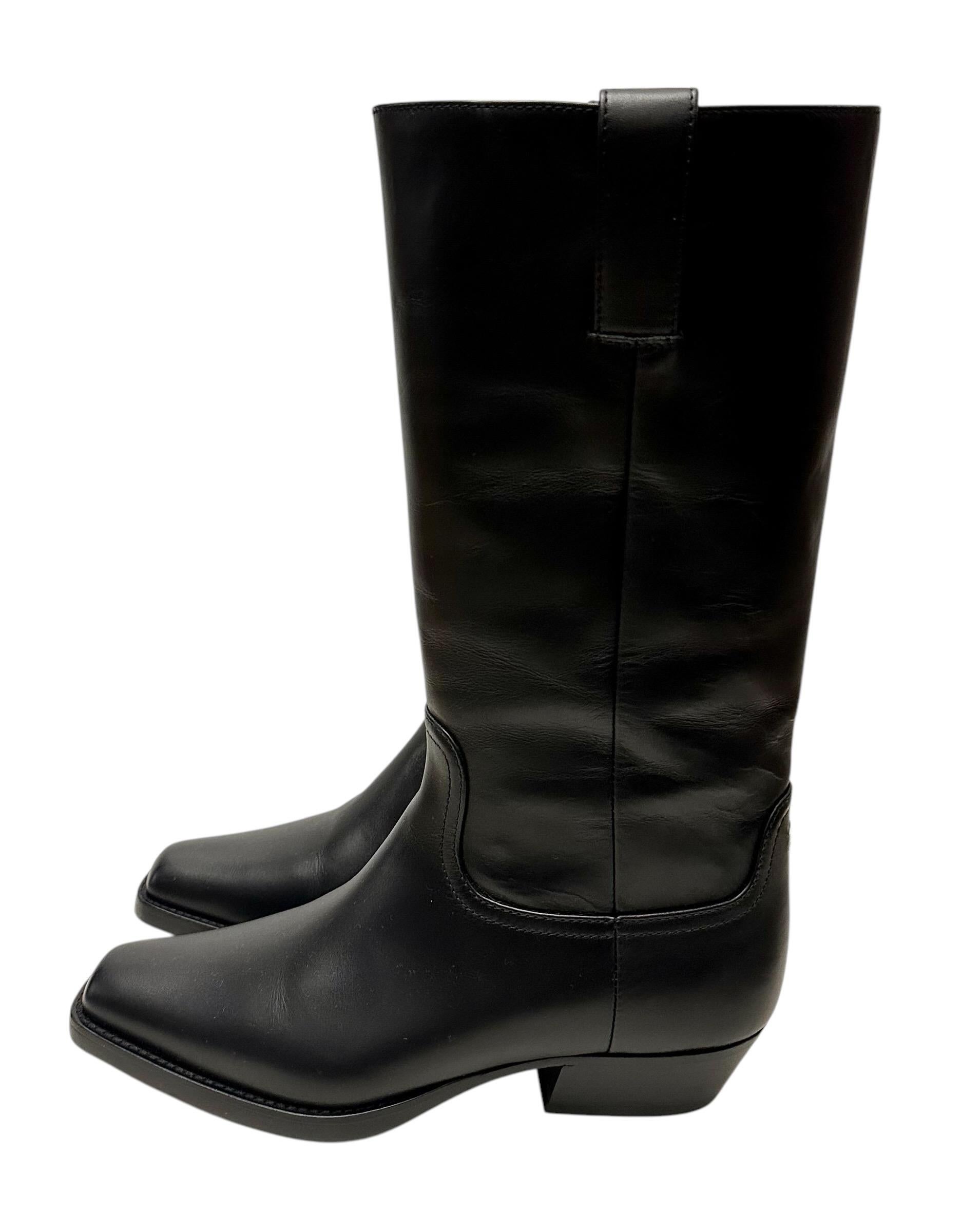 Stivali da cowboy neri Chanel Autunno 2022 Couture CC in vendita 4