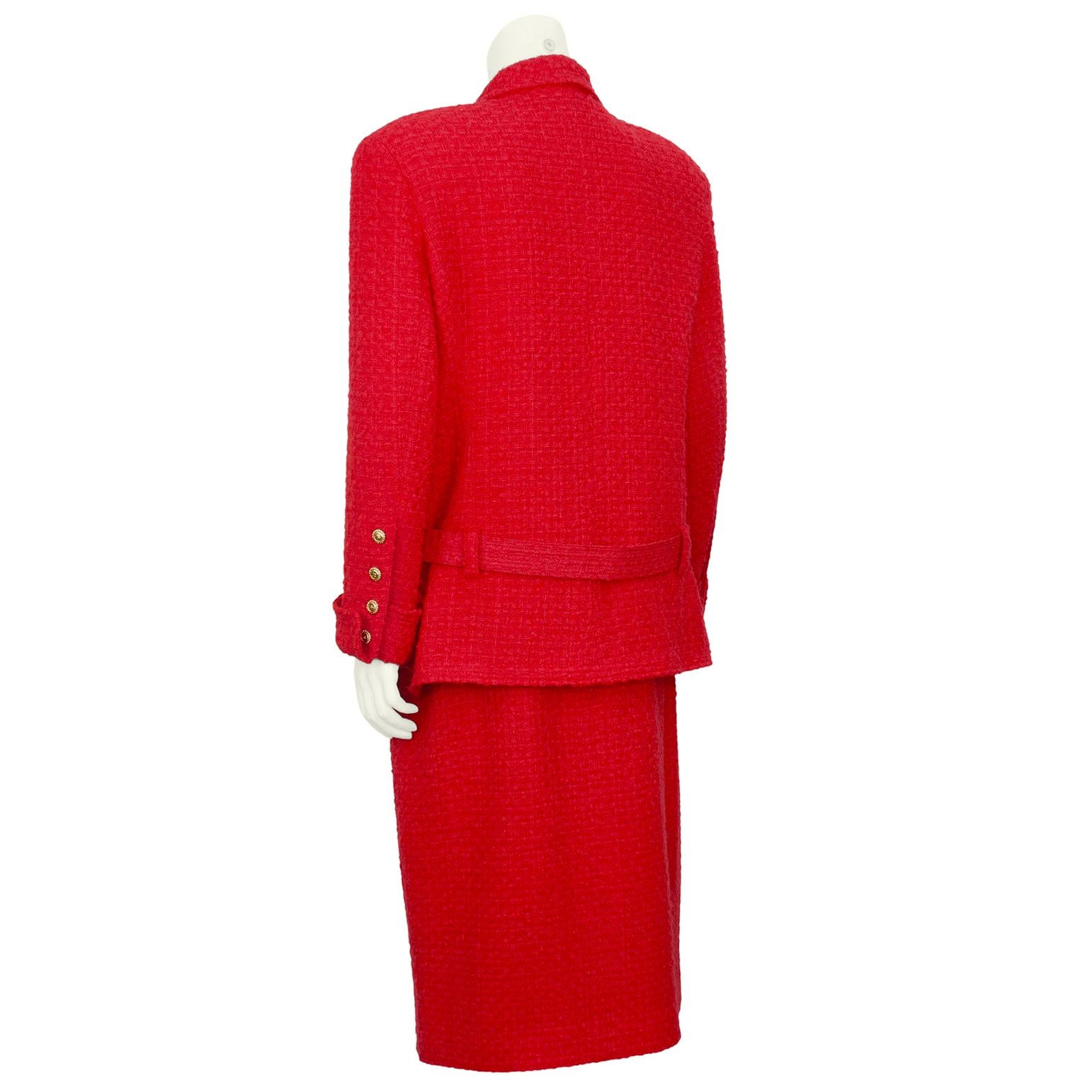 Rosso Chanel Autunno/Inverno 1988 Abito doppiopetto in bouclé rosso con cintura