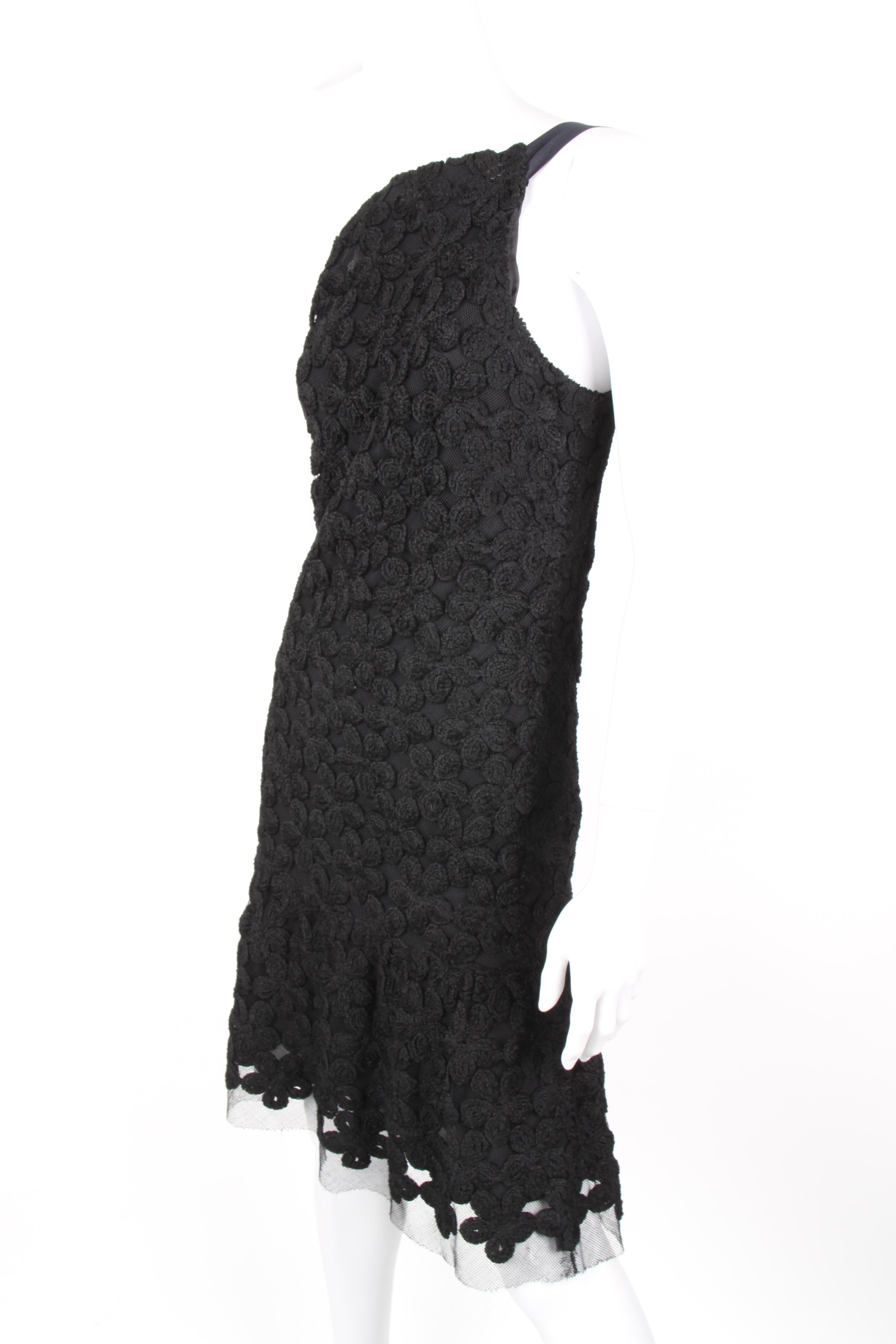 Chanel Fall/Winter 2005 Black Floral Crotchet Camelia Wool Mesh Dress For Sale 2