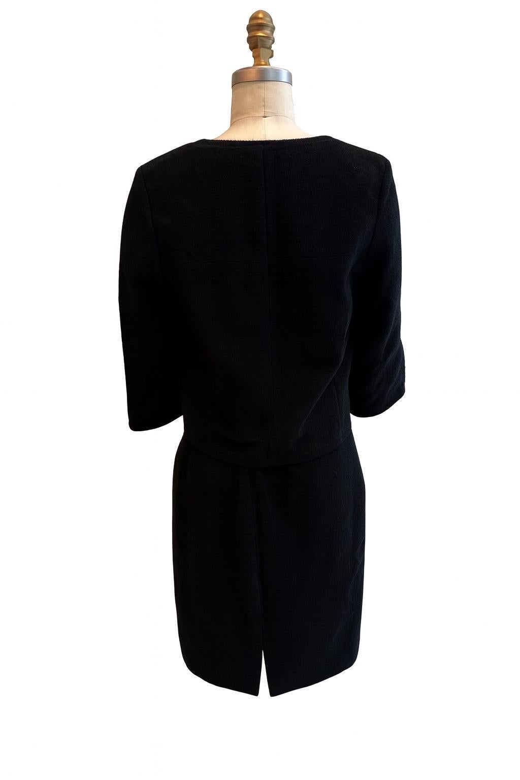 Chanel Fall/Winter 2007–2008 Black Wool & Silk Skirt Suit (FR 38 / US 6) In Excellent Condition For Sale In Woodland Hills, CA