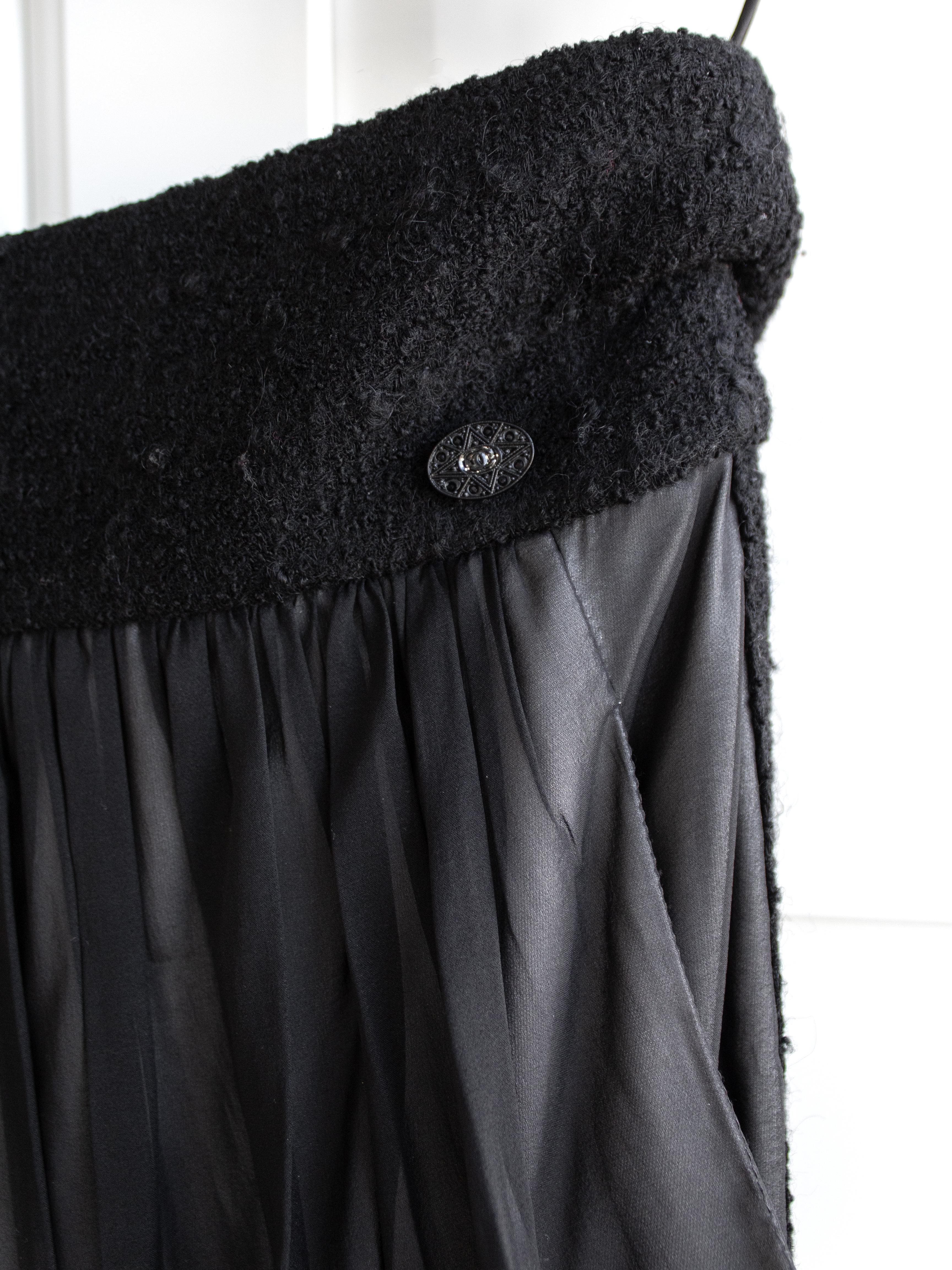 Chanel automne/hiver 2009 - Tailleur jupe Claudine en tweed noir et blanc avec col 09A 11