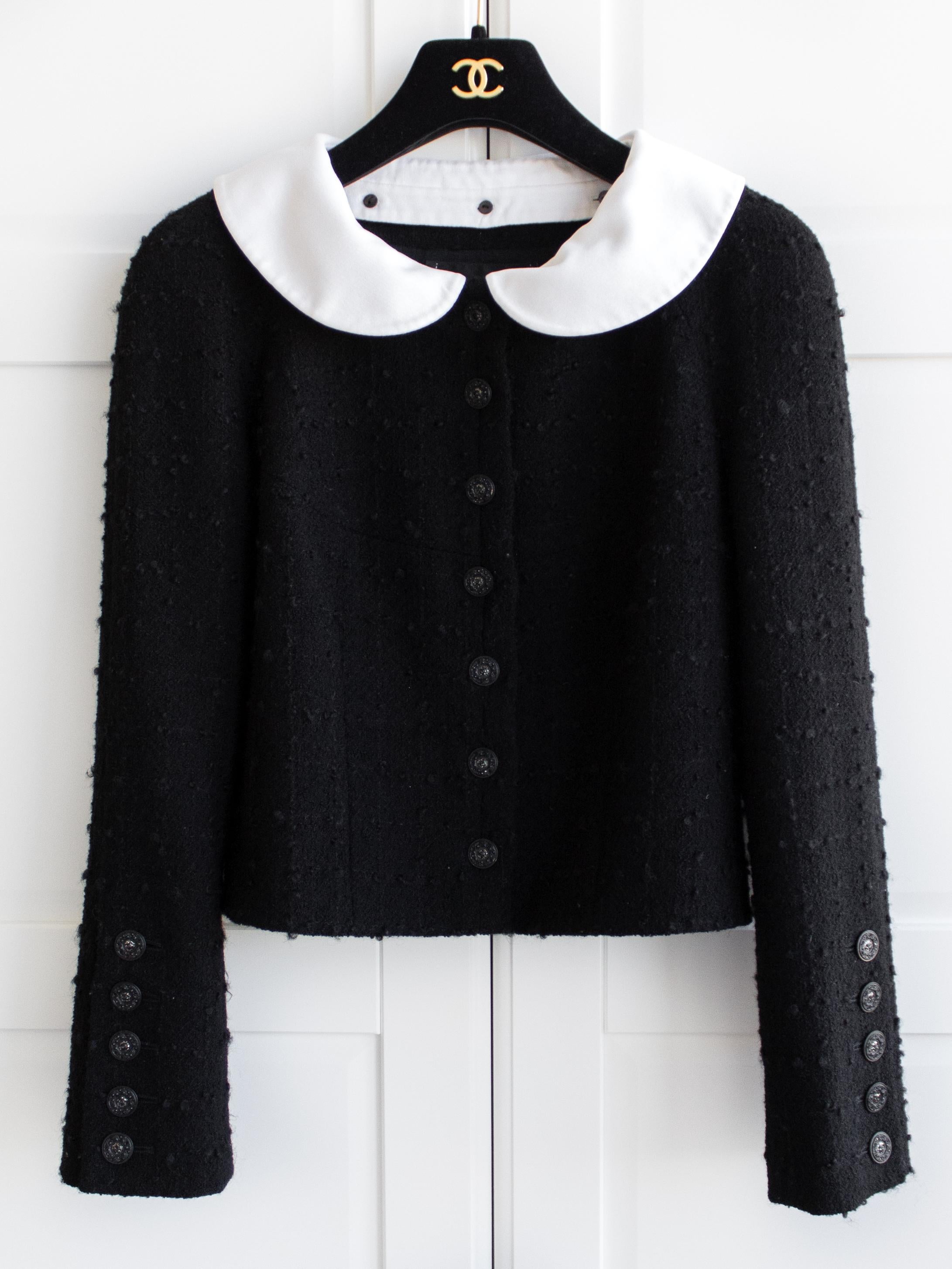 tailleur chanel noir et blanc