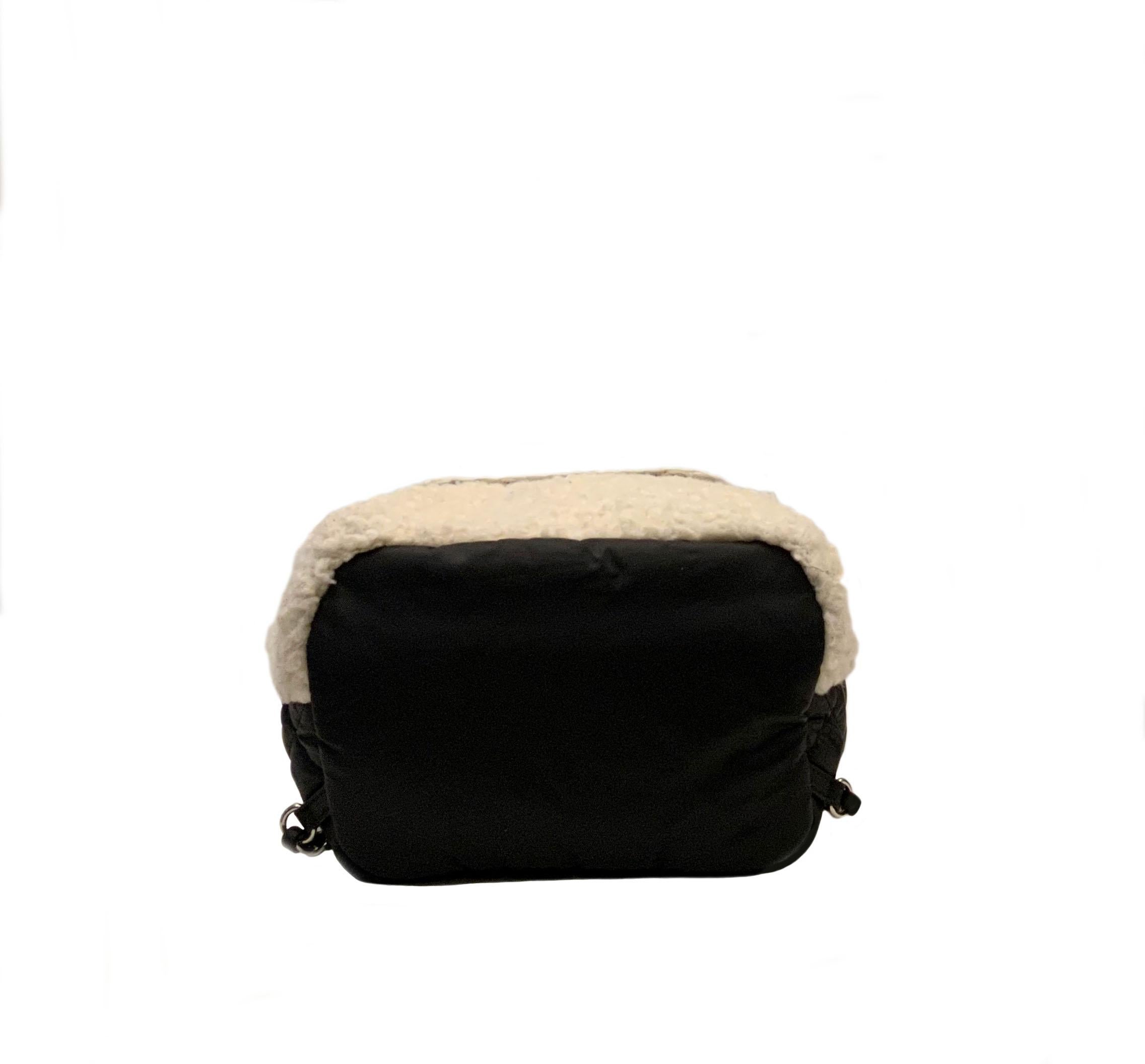 Women's or Men's Chanel Fall Winter 2018 Wool Coco Neige Backpack