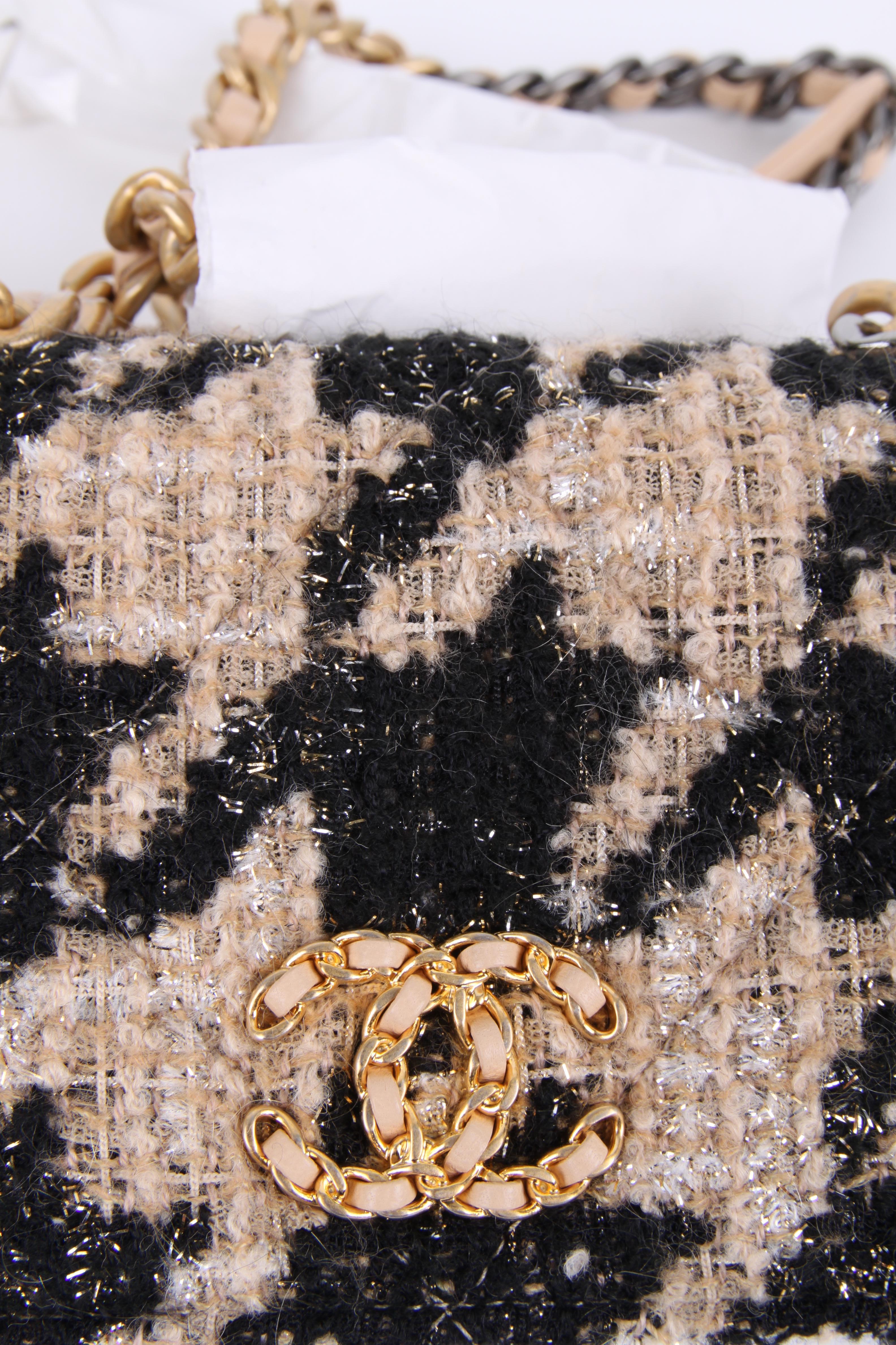 Women's or Men's Chanel Fall/Winter 2019/2020 tweed black brown houndstooth mini flap