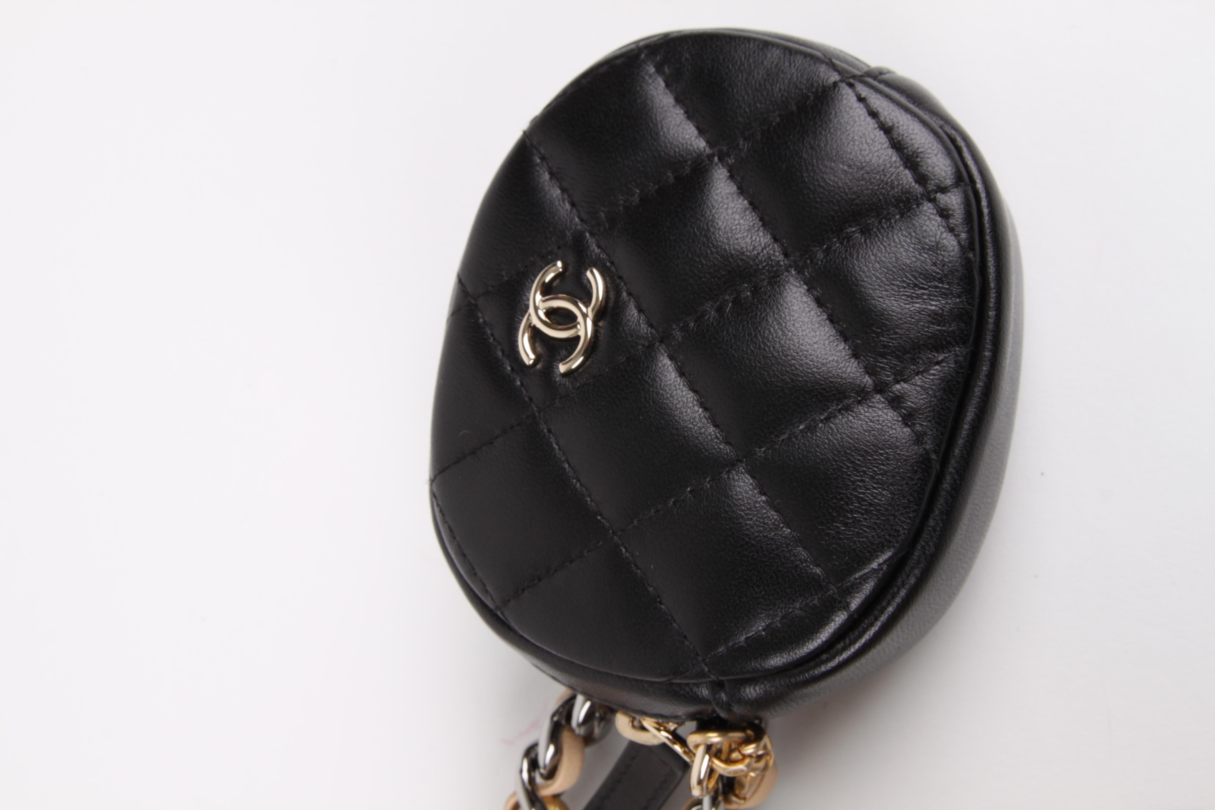 Chanel Fall/Winter 2019/2020 tweed black brown houndstooth mini flap 1